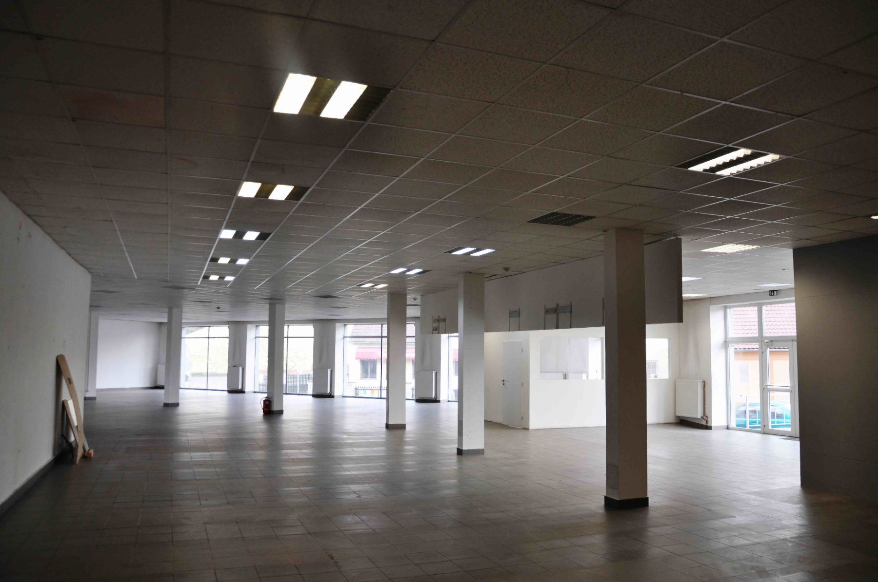 Pronájem komerčního prostoru 700 m², Praha – náhled fotky 4