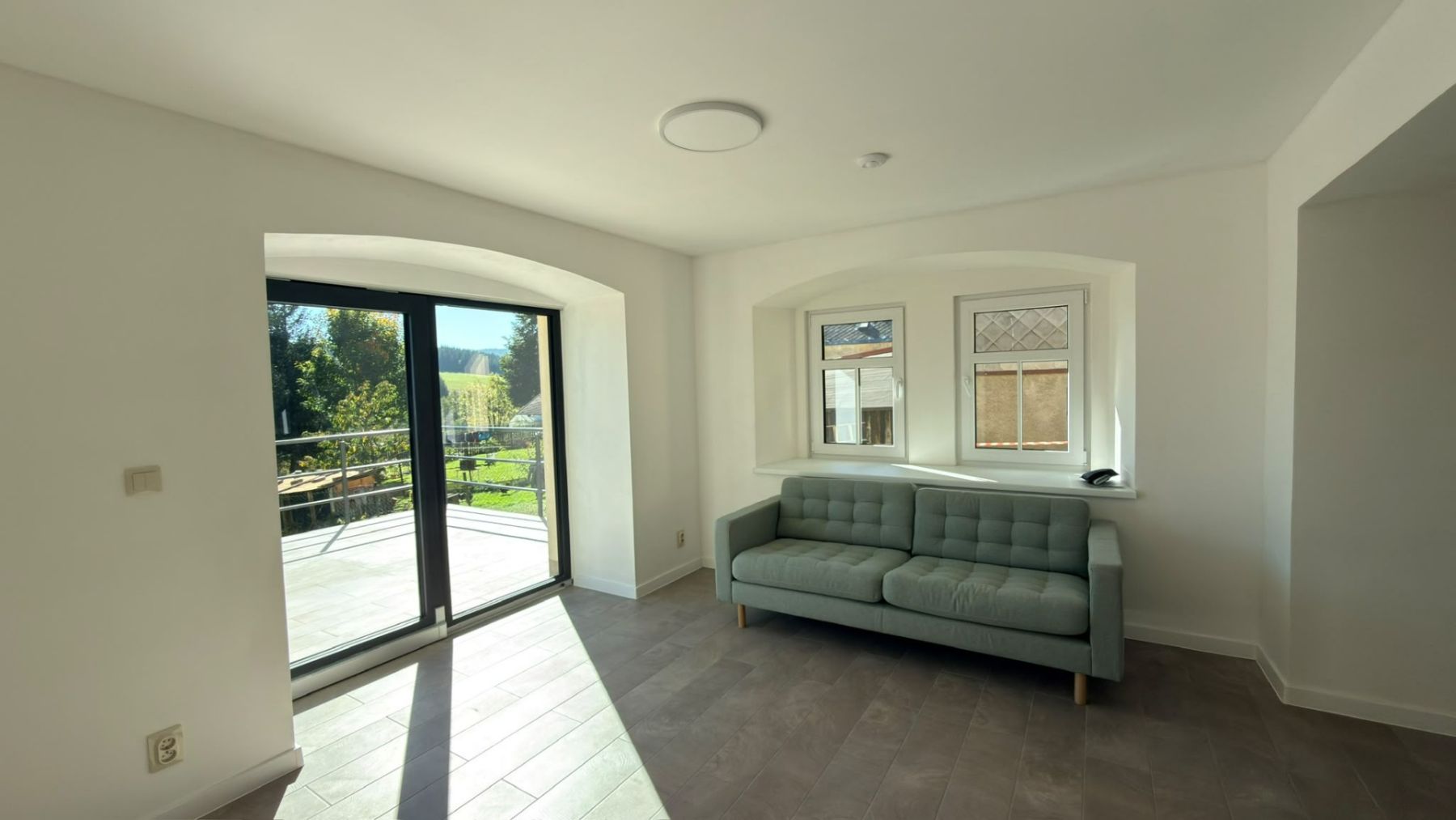 Pronájem domu 5+kk 250 m², Kovářská – náhled fotky 2