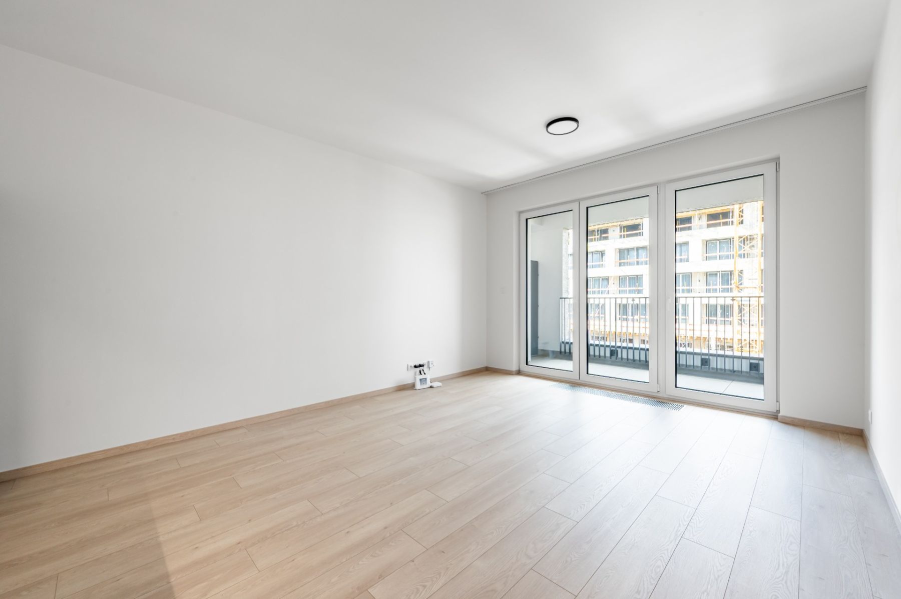 Pronájem bytu 1+kk 33 m², Praha – náhled fotky 3