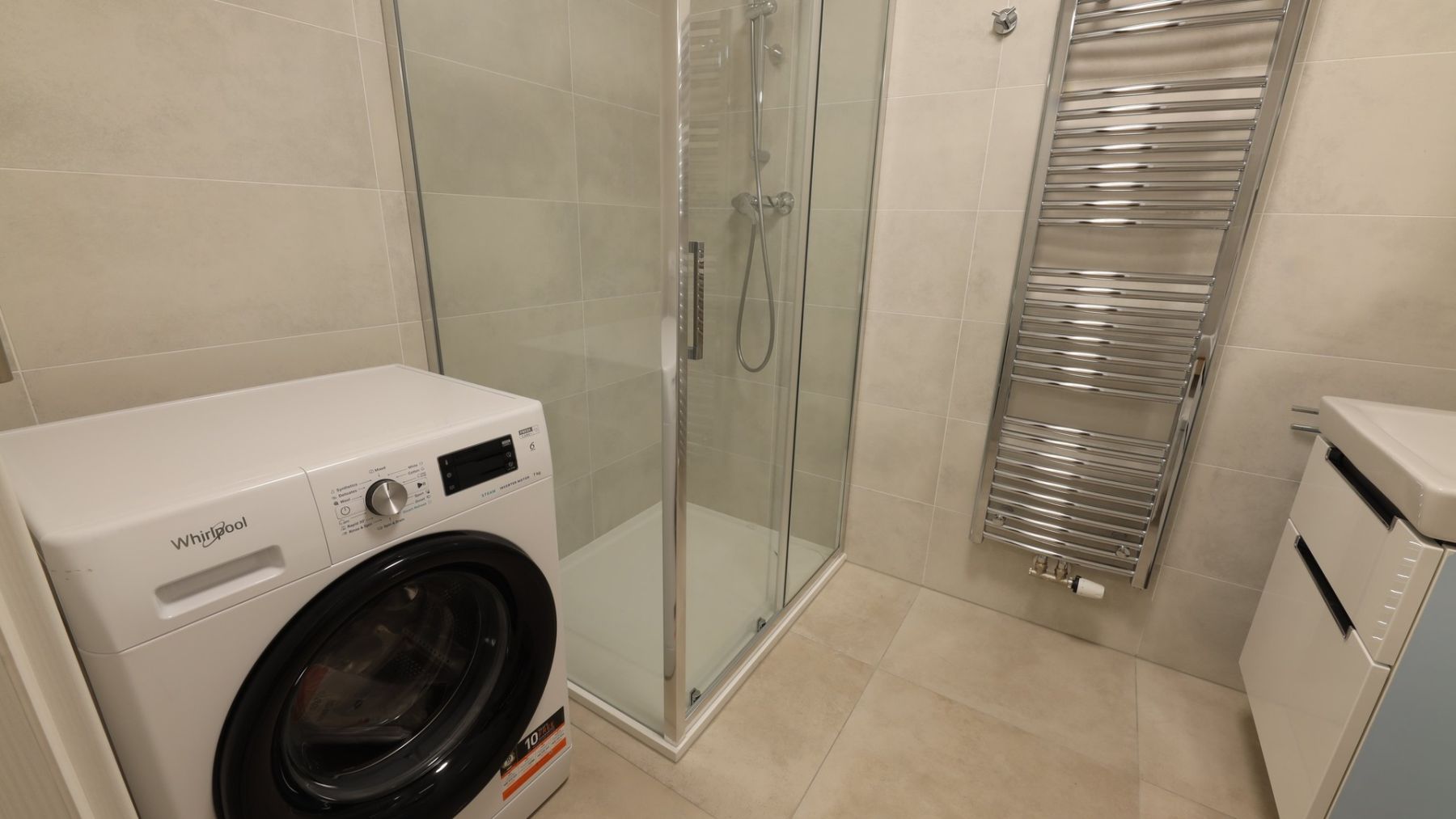 Pronájem bytu 1+kk 38 m², Praha – náhled fotky 7