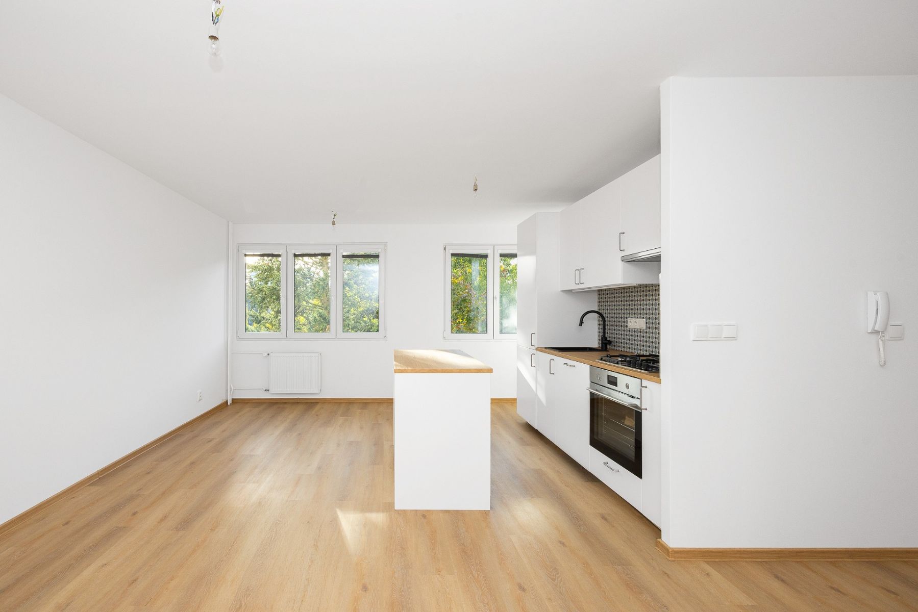 Prodej bytu 3+kk 62 m², Pardubice – náhled fotky 2