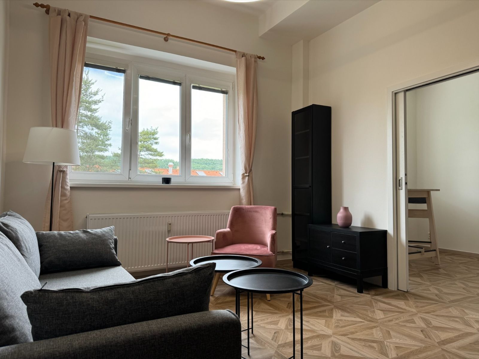 Prodej bytu 2+kk 42 m², Praha – náhled fotky 2