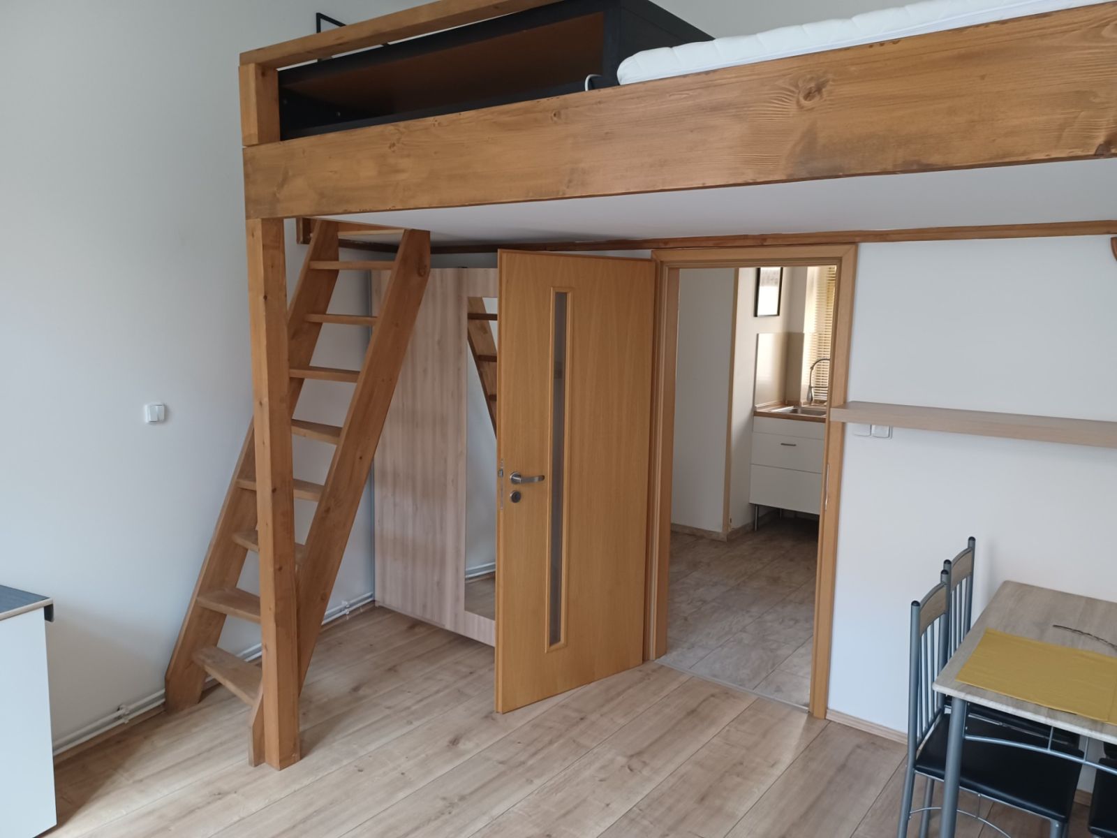 Pronájem bytu 1+1 39 m², Praha – náhled fotky 3