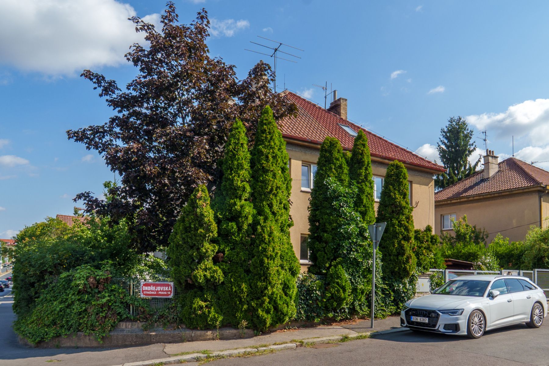 Prodej domu 5+1 107 m², Praha – náhled fotky 14