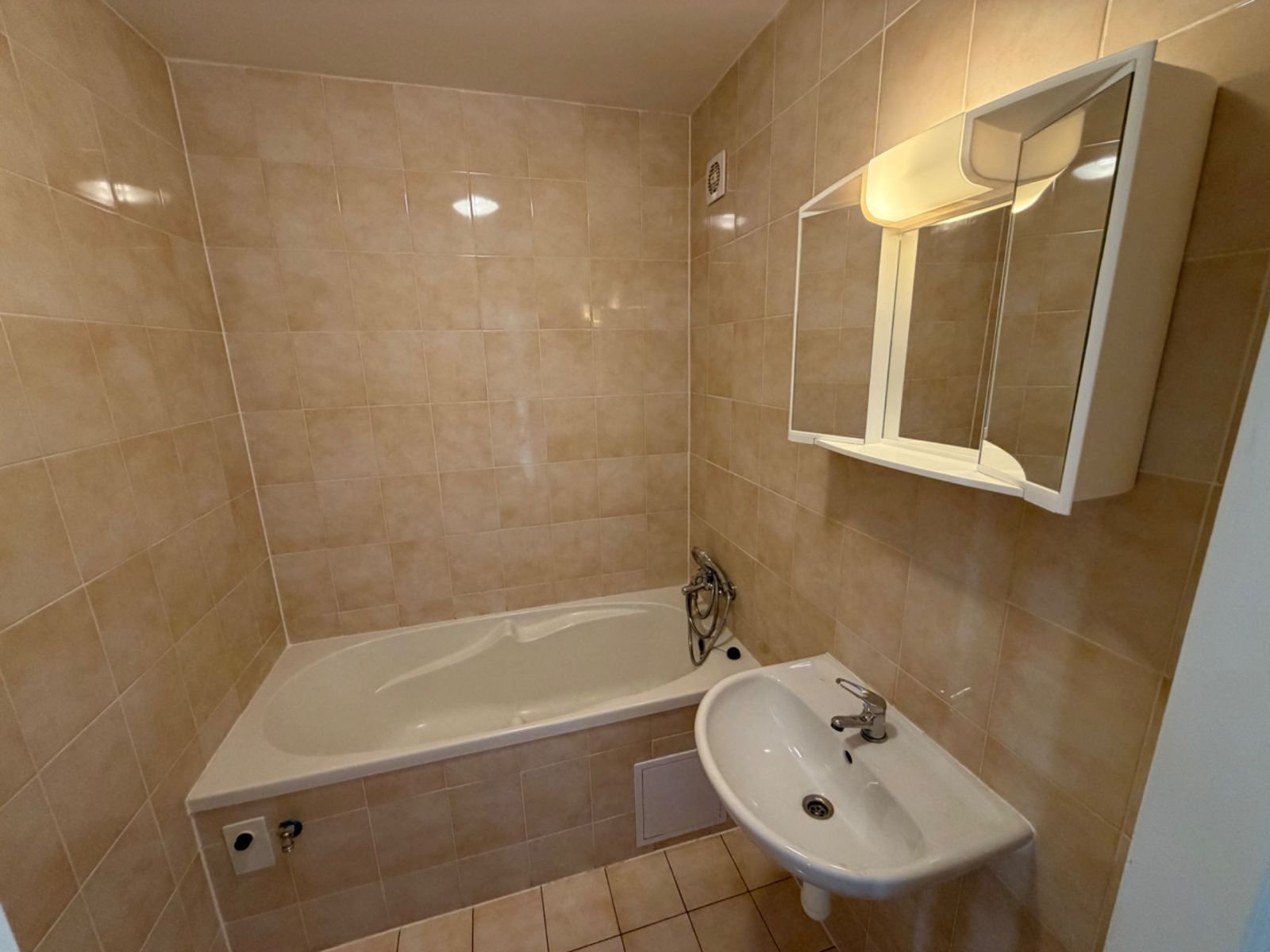 Pronájem bytu 2+1 70 m², Praha – náhled fotky 9
