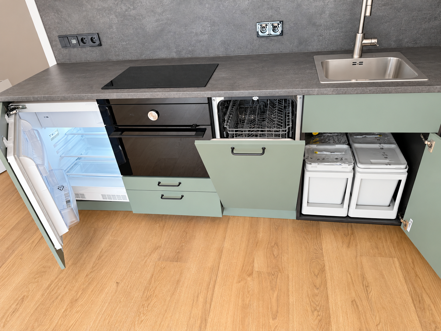 Pronájem bytu 1+kk 44 m², Hradec Králové – náhled fotky 15