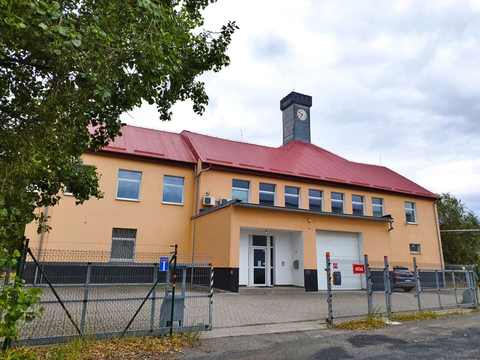 Prodej domu, 1612 m², Kladno