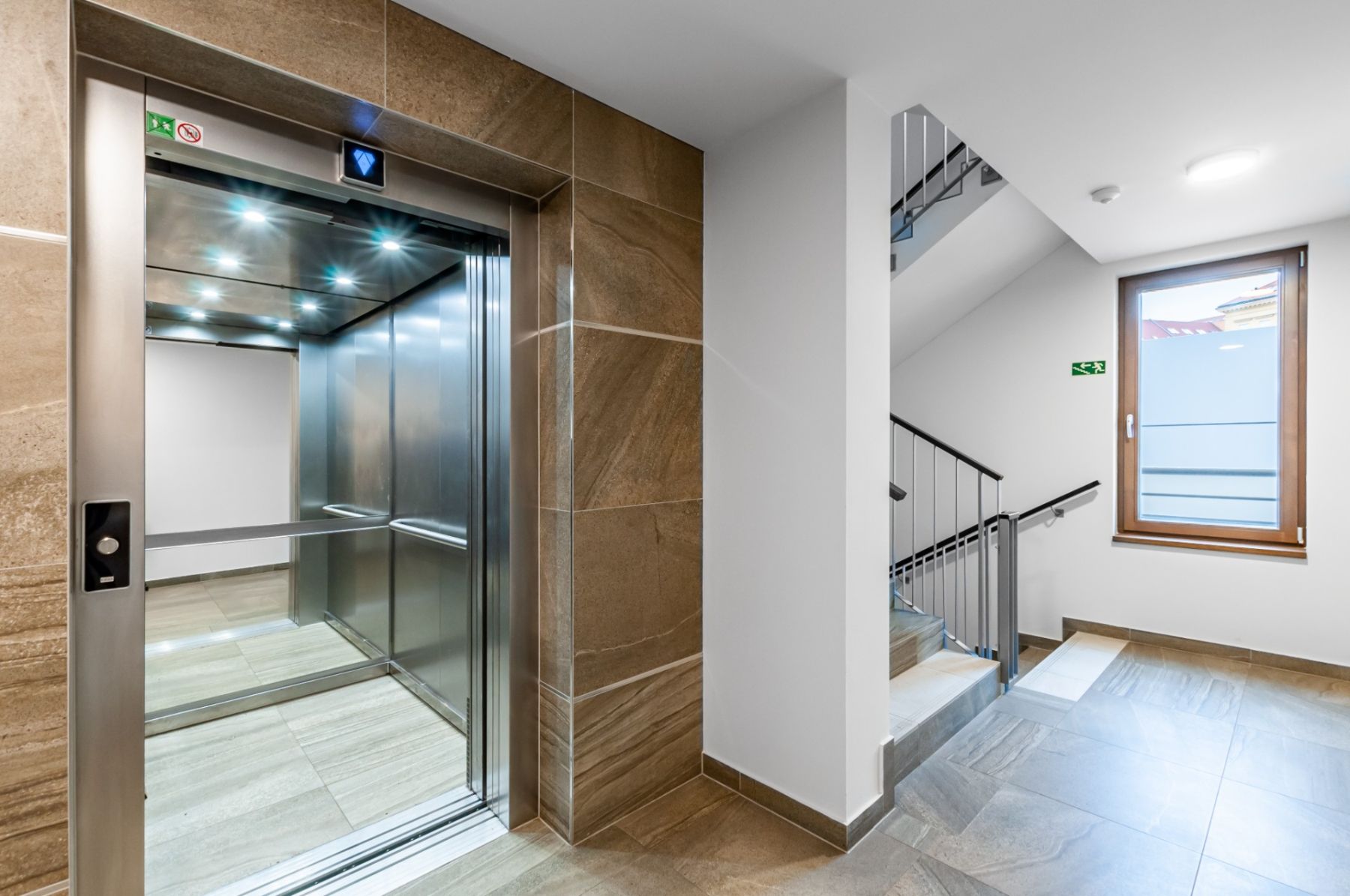 Pronájem bytu 1+kk 28 m², Praha – náhled fotky 4