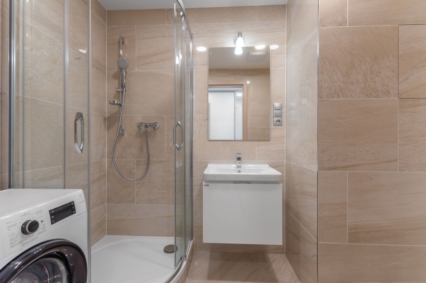 Pronájem bytu 1+kk 28 m², Praha – náhled fotky 7