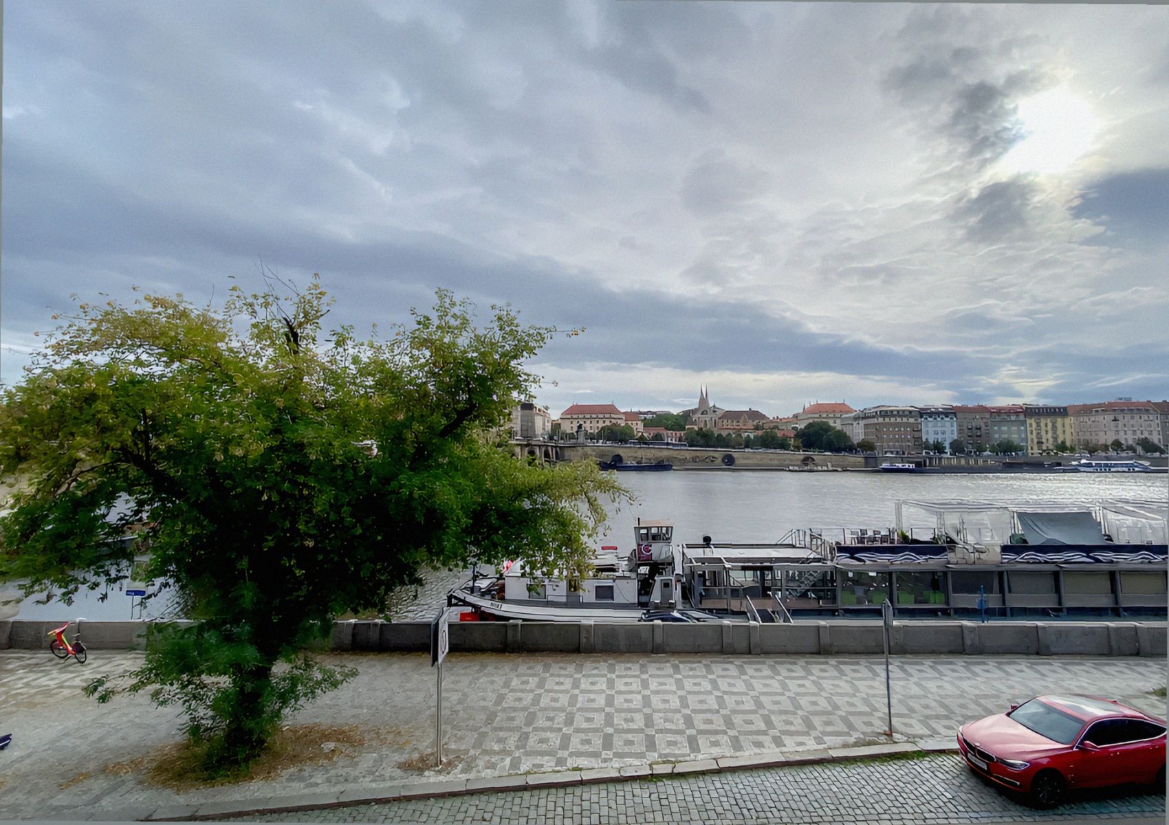 Pronájem bytu 2+kk 56 m², Praha – náhled fotky 2