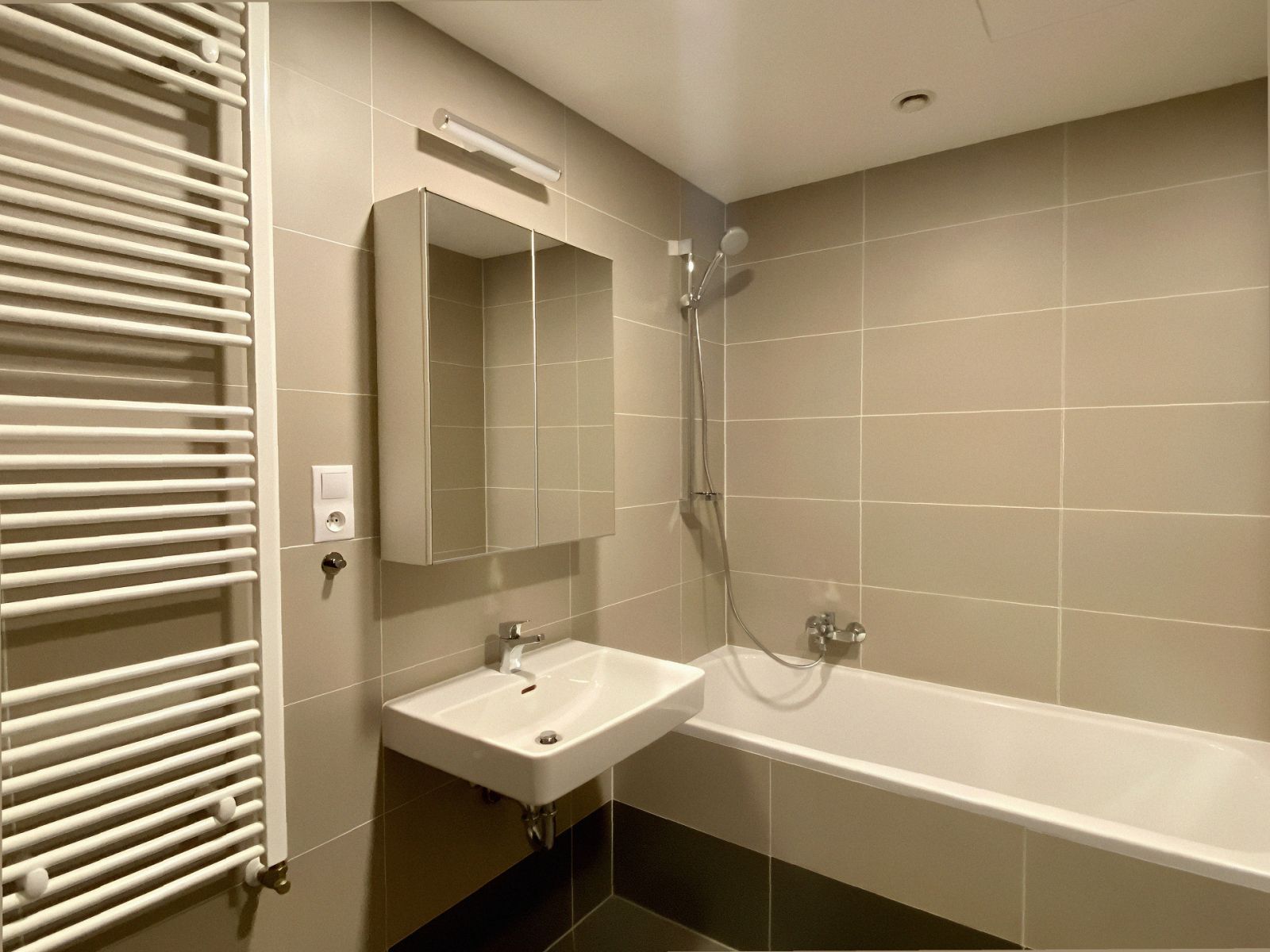 Pronájem bytu 2+kk 64 m², Praha – náhled fotky 9