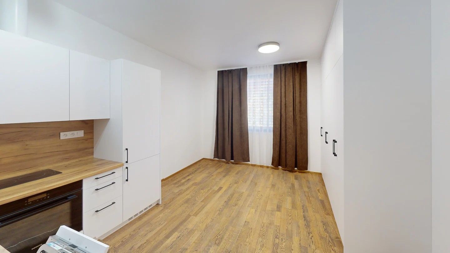 Pronájem bytu 1+kk 33 m²