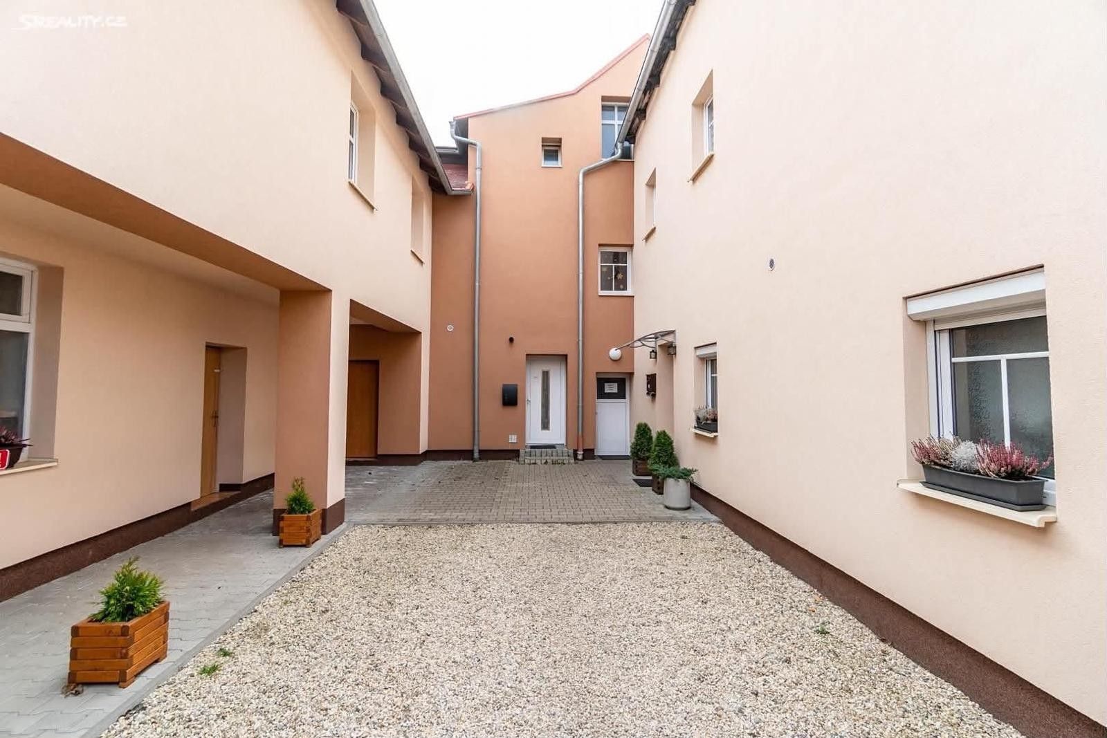 2-bed apartment, 107 m²