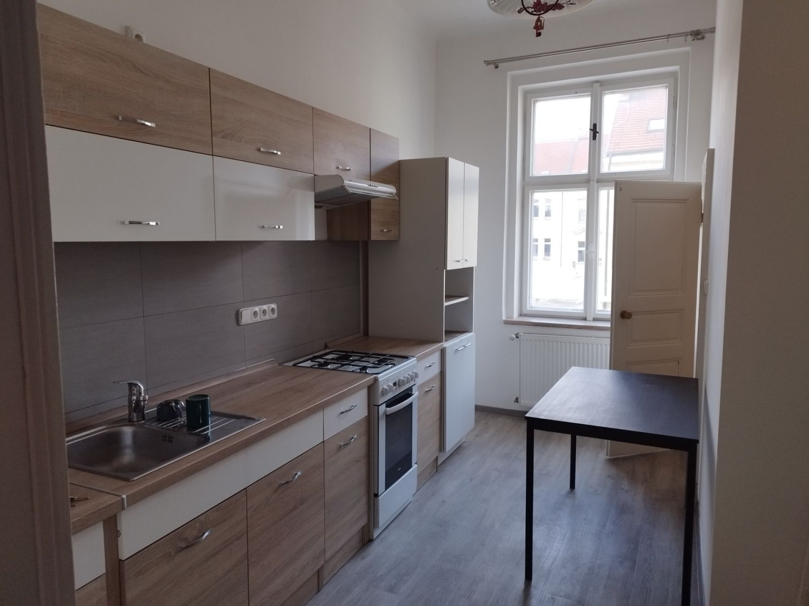 1-soban stan, 70 m²