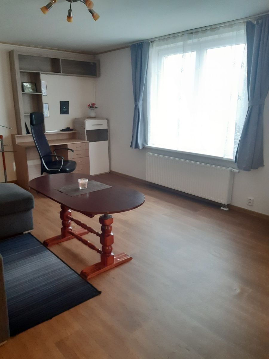 Pronájem bytu 1+1 36 m² - Widok 3