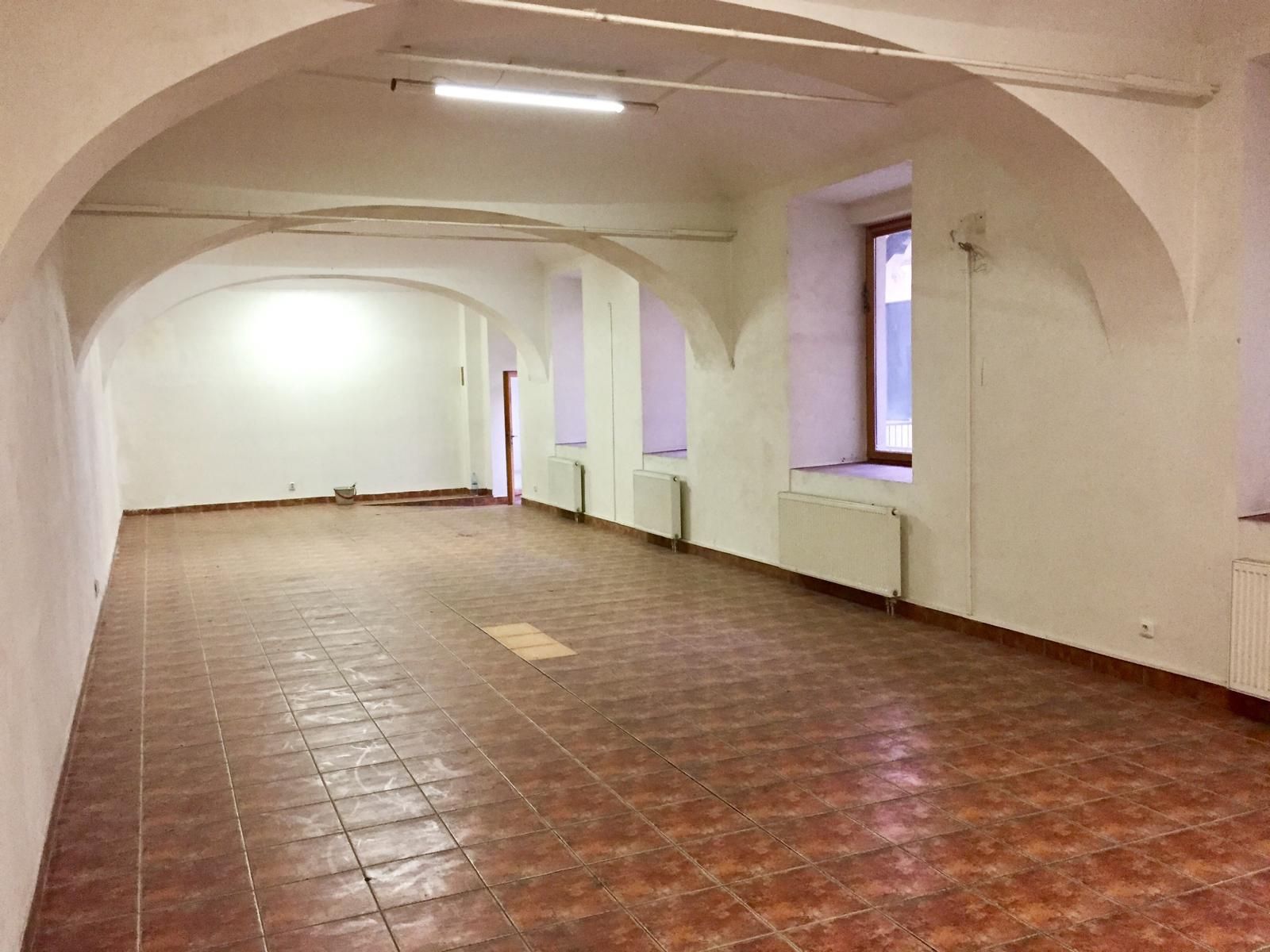 Pronájem komerčního prostoru ostatni 140 m², Praha – náhled fotky 4