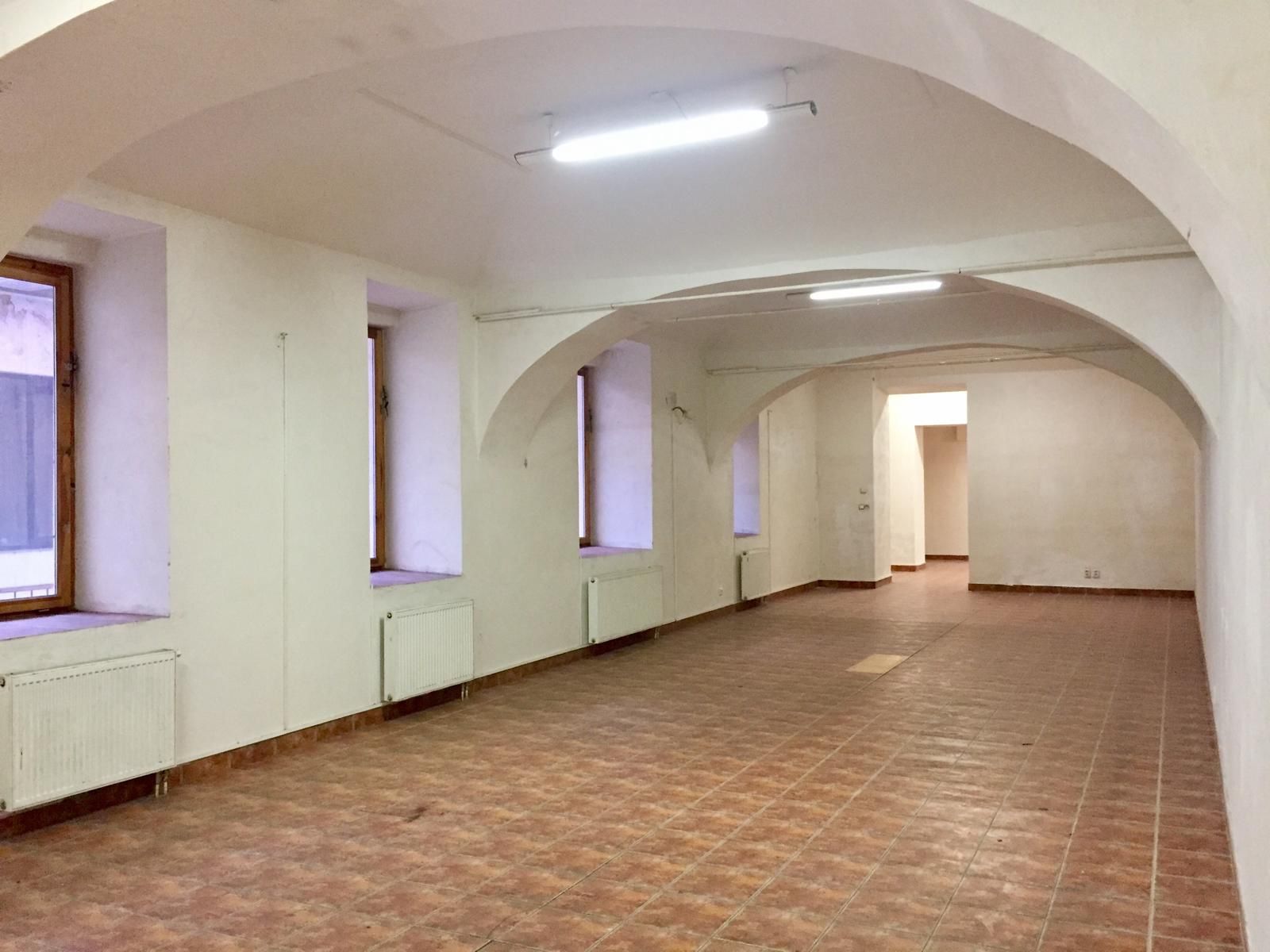 Pronájem komerčního prostoru ostatni 140 m², Praha – náhled fotky 8