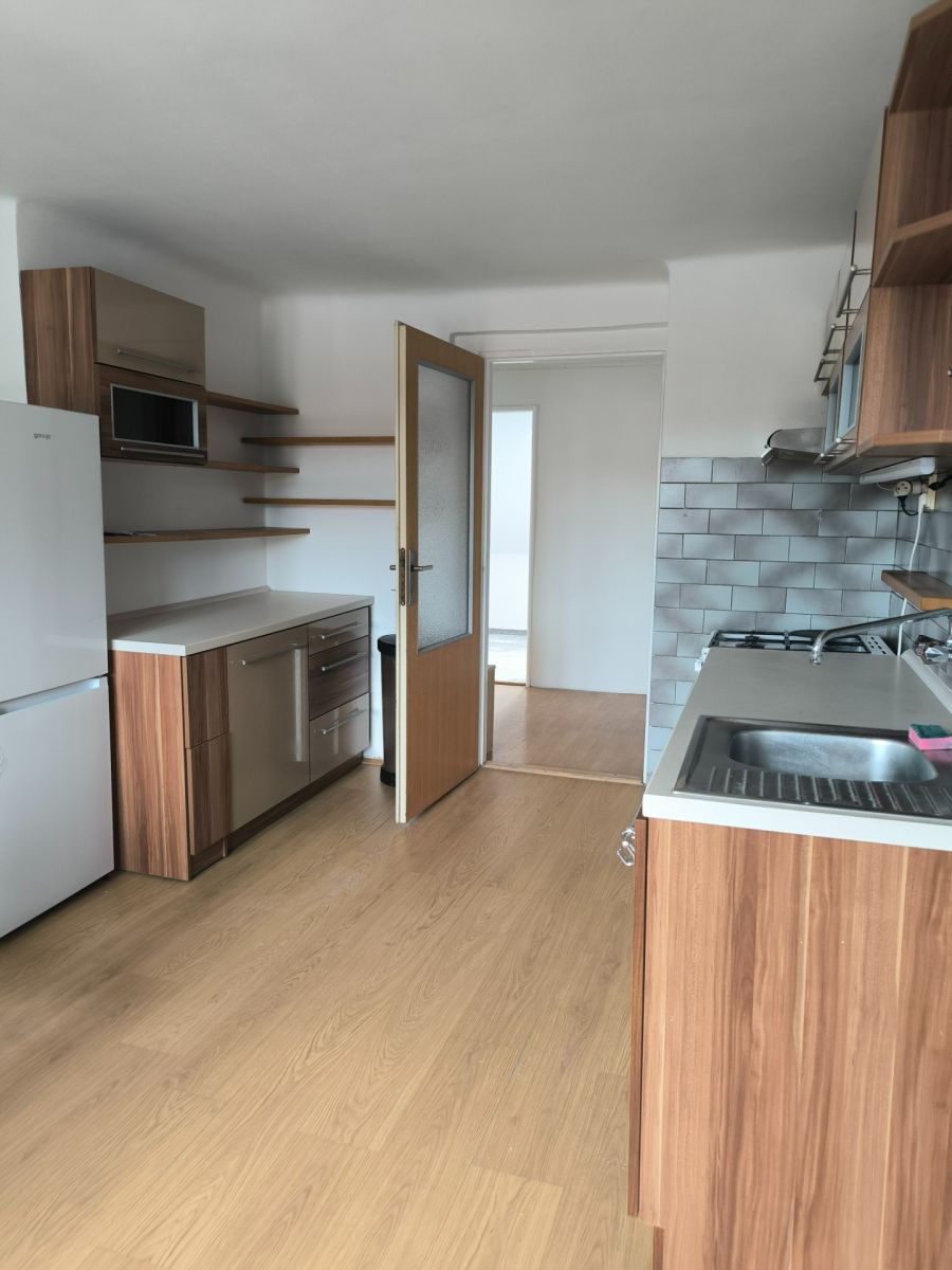 Pronájem bytu 3+1 80 m² — photo 2