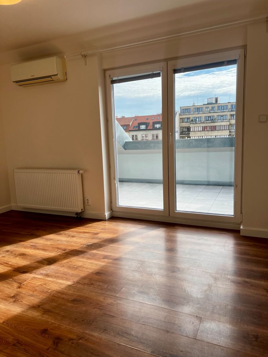 Pronájem bytu 3+kk 100 m², Praha – náhled fotky 11