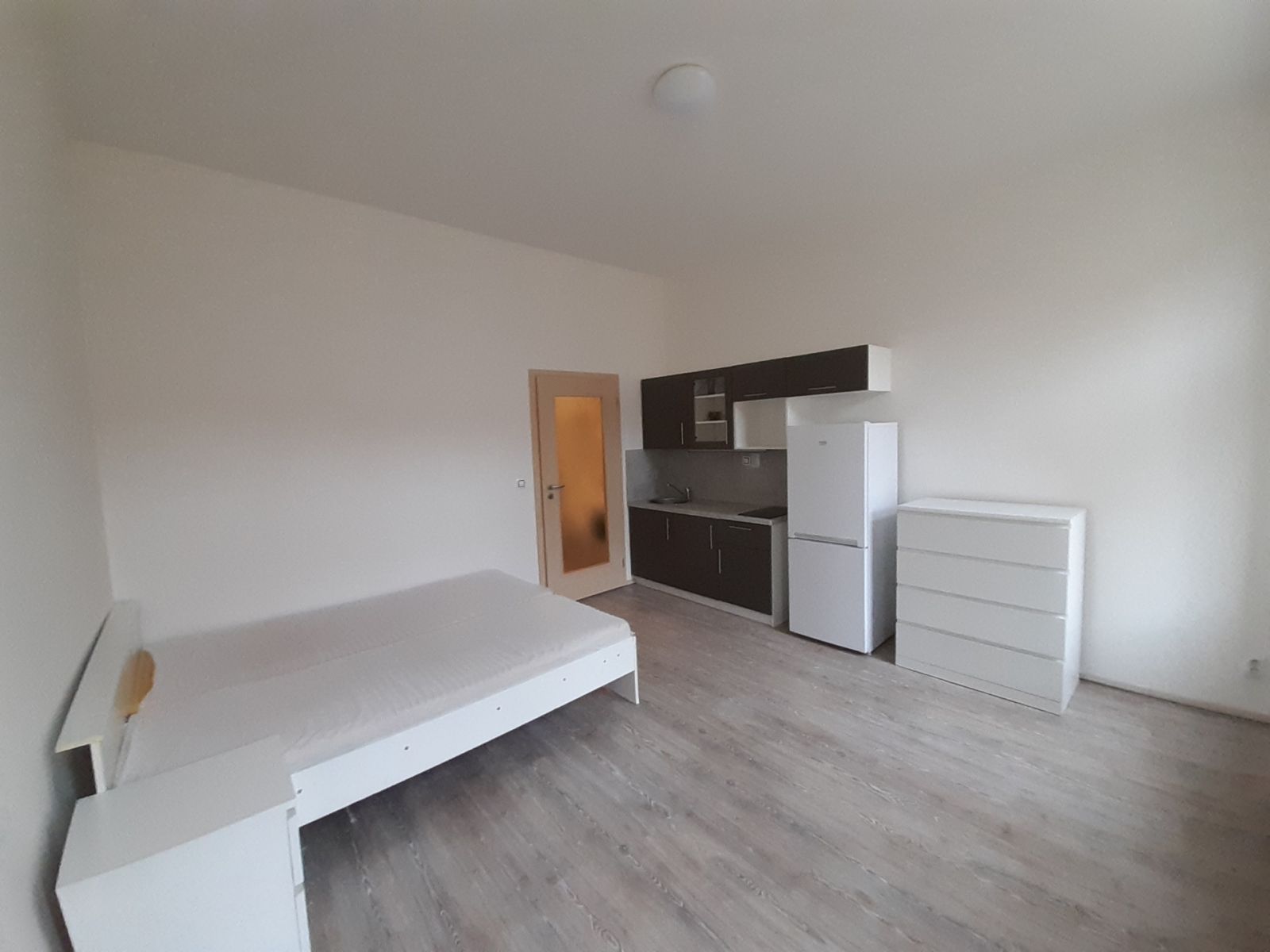 Pronájem bytu 1+kk 24 m², Praha – náhled fotky 3