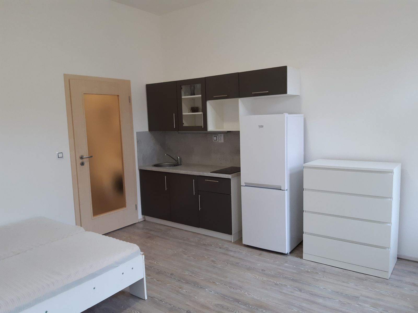 Pronájem bytu 1+kk 24 m², Praha – náhled fotky 5