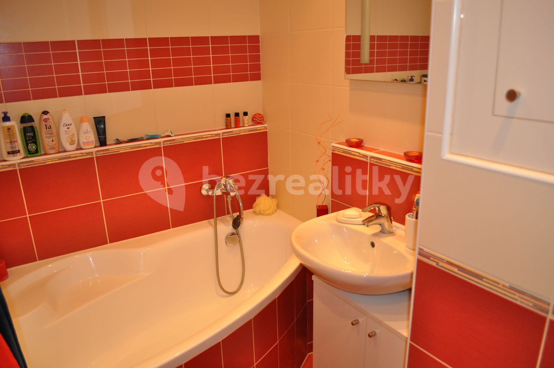 Pronájem bytu 2+1 59 m² — photo 2