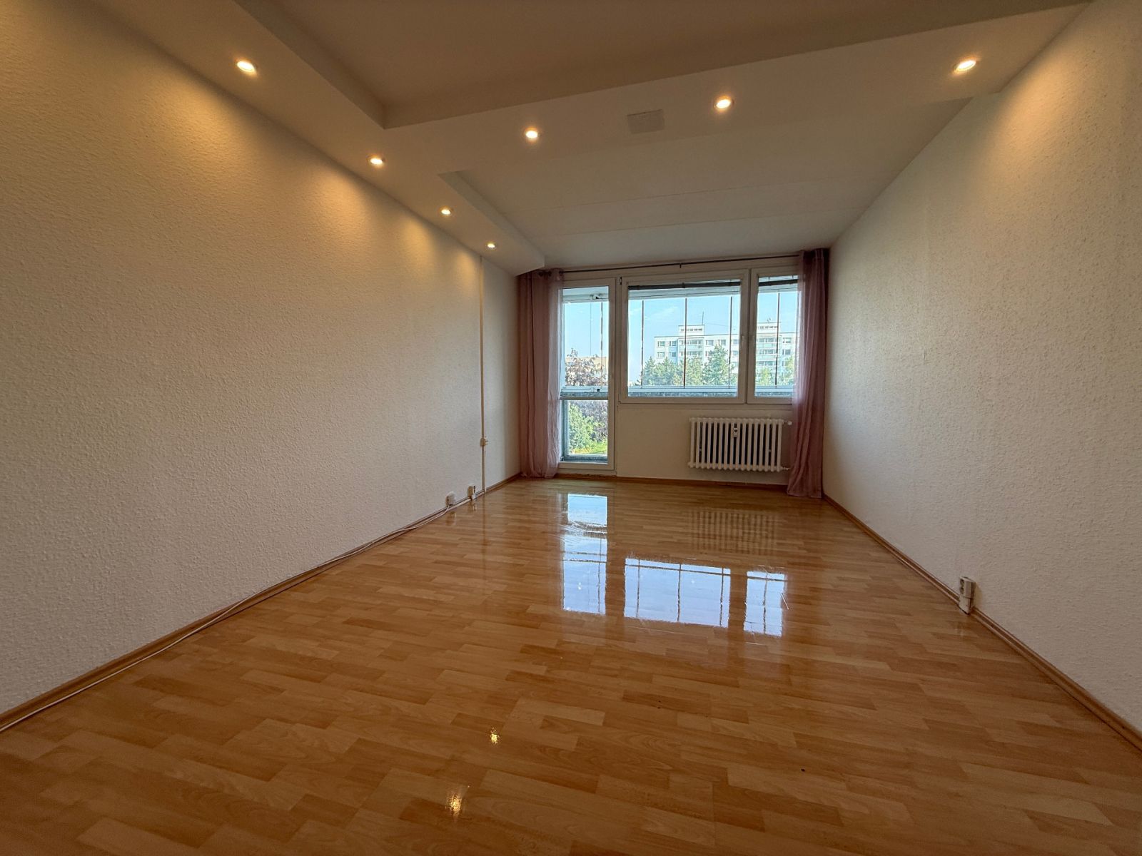 Pronájem bytu 3+1 80 m² — photo 2