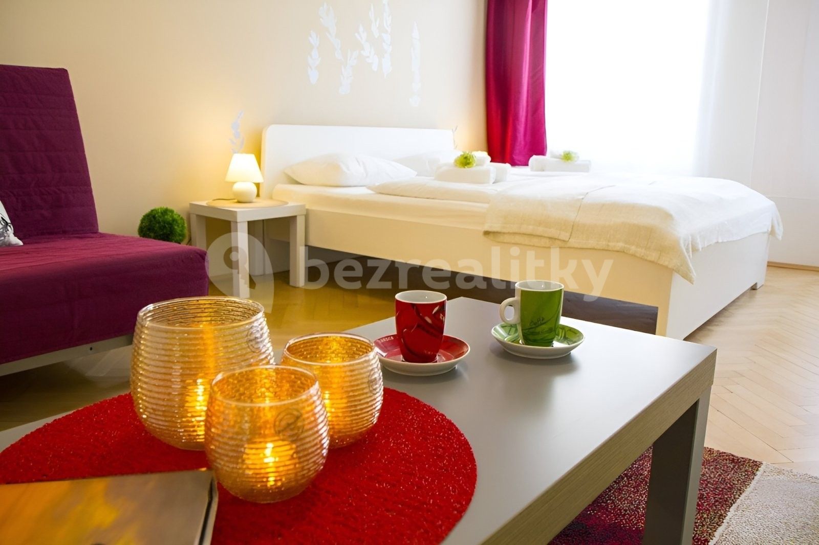 Pronájem bytu 2+kk 50 m² — photo 2