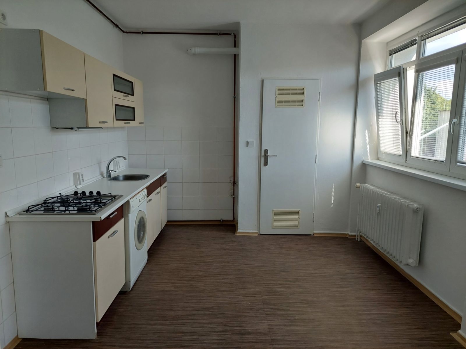 Pronájem bytu 2+kk 41 m² — photo 2