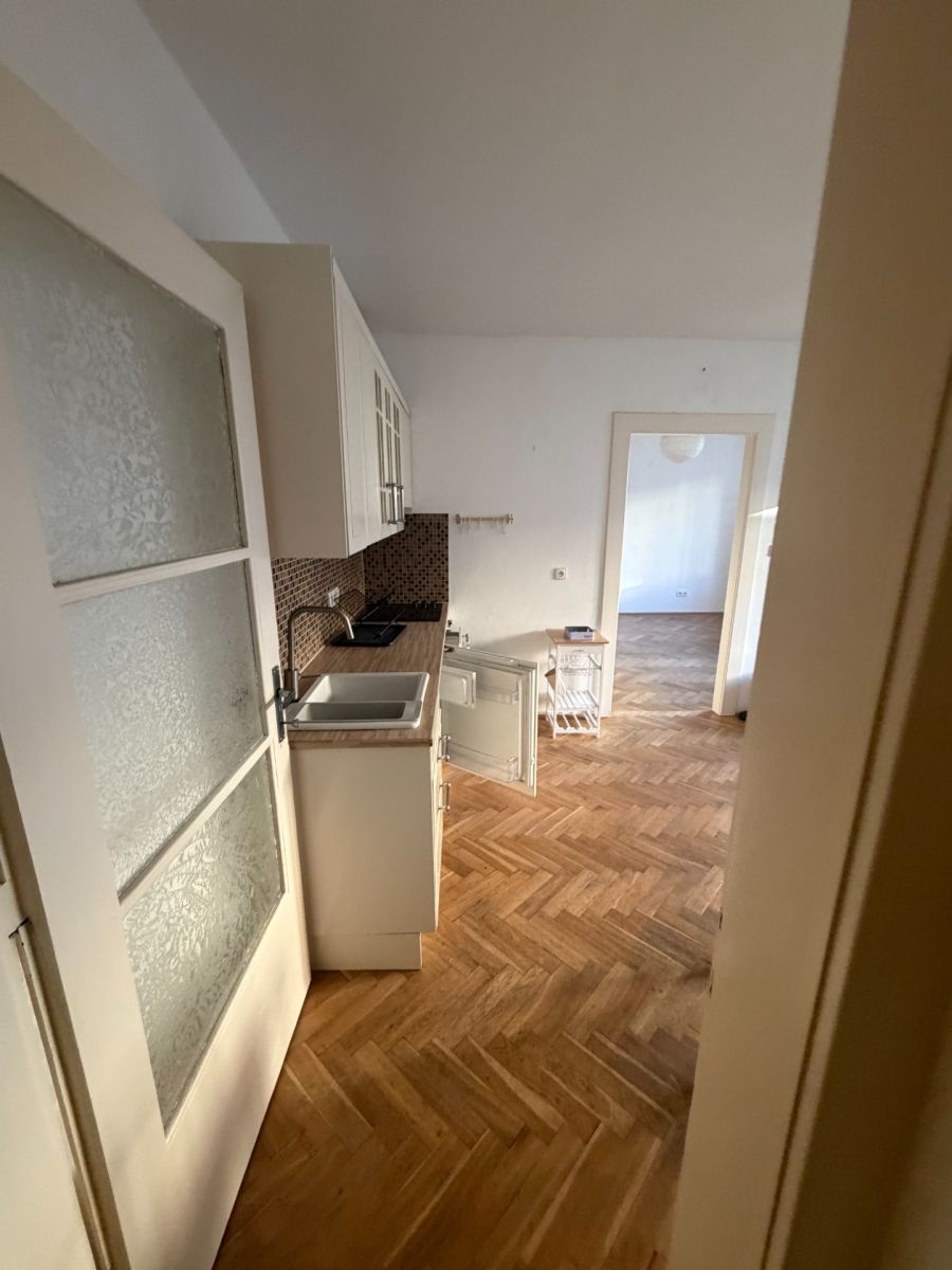 Pronájem bytu 2+kk 42 m², Praha – náhled fotky 8