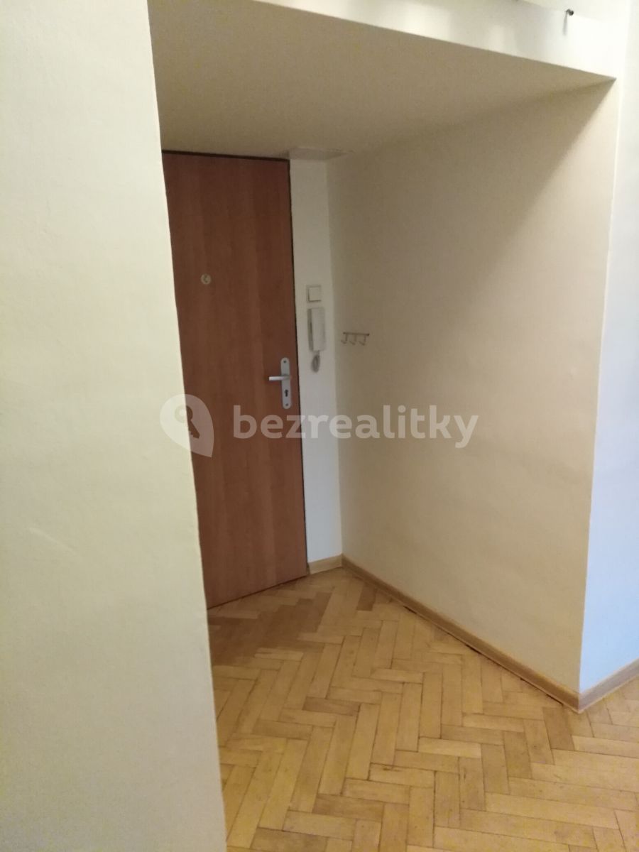 Pronájem bytu 2+1 59 m² — photo 2