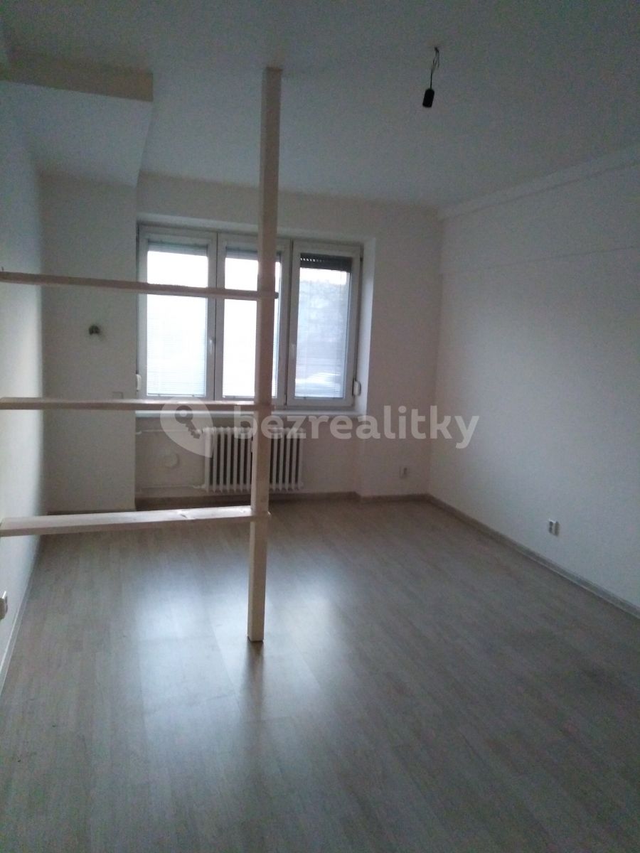 Pronájem bytu 2+1 59 m² — photo 3