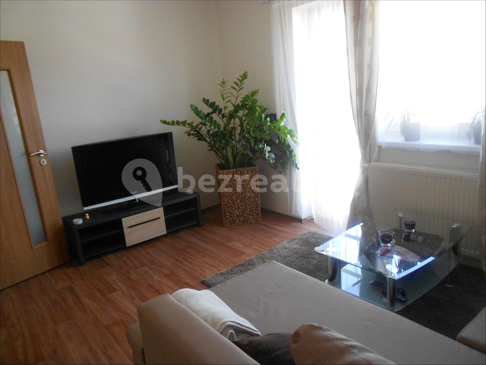 Pronájem bytu 2+kk 37 m² — photo 3