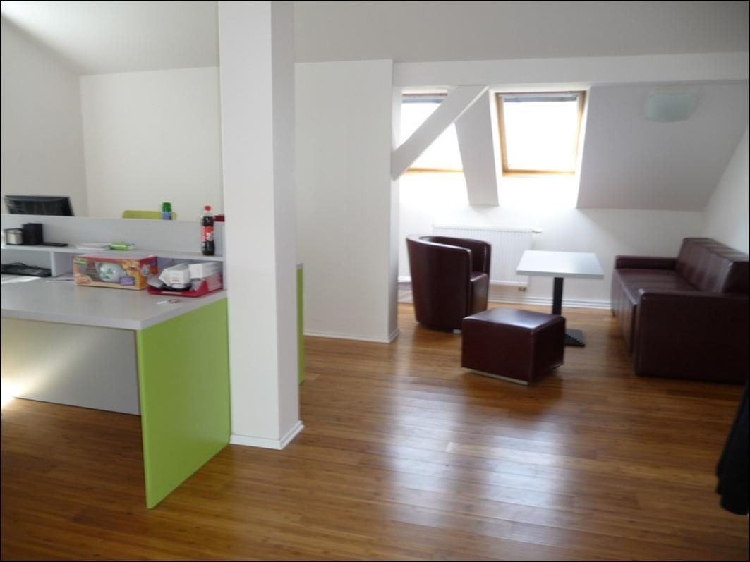 Pronájem kanceláře 85 m² — photo 2