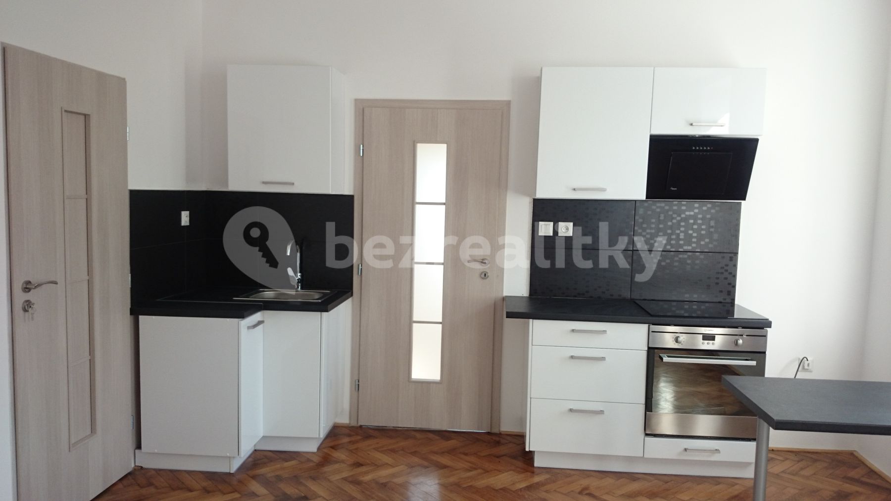 Pronájem bytu 1+kk 30 m²