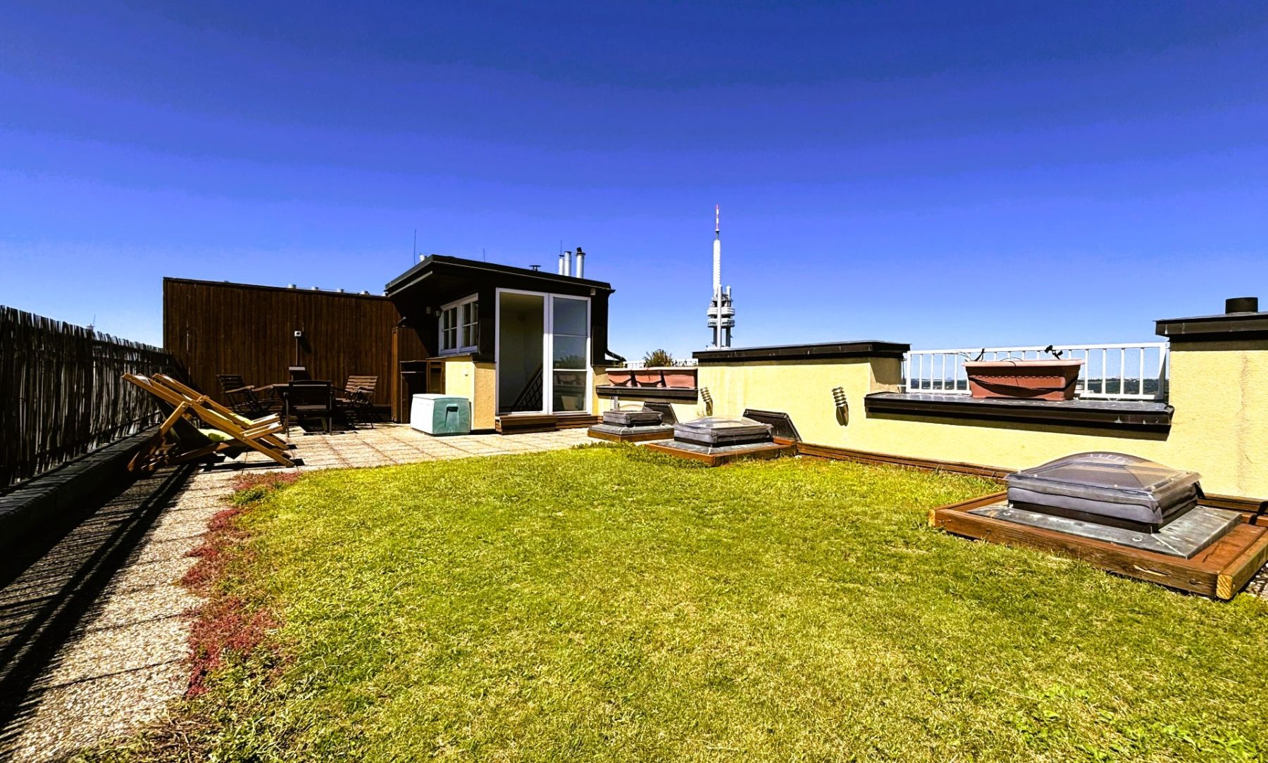 Pronájem bytu 5+kk 240 m²