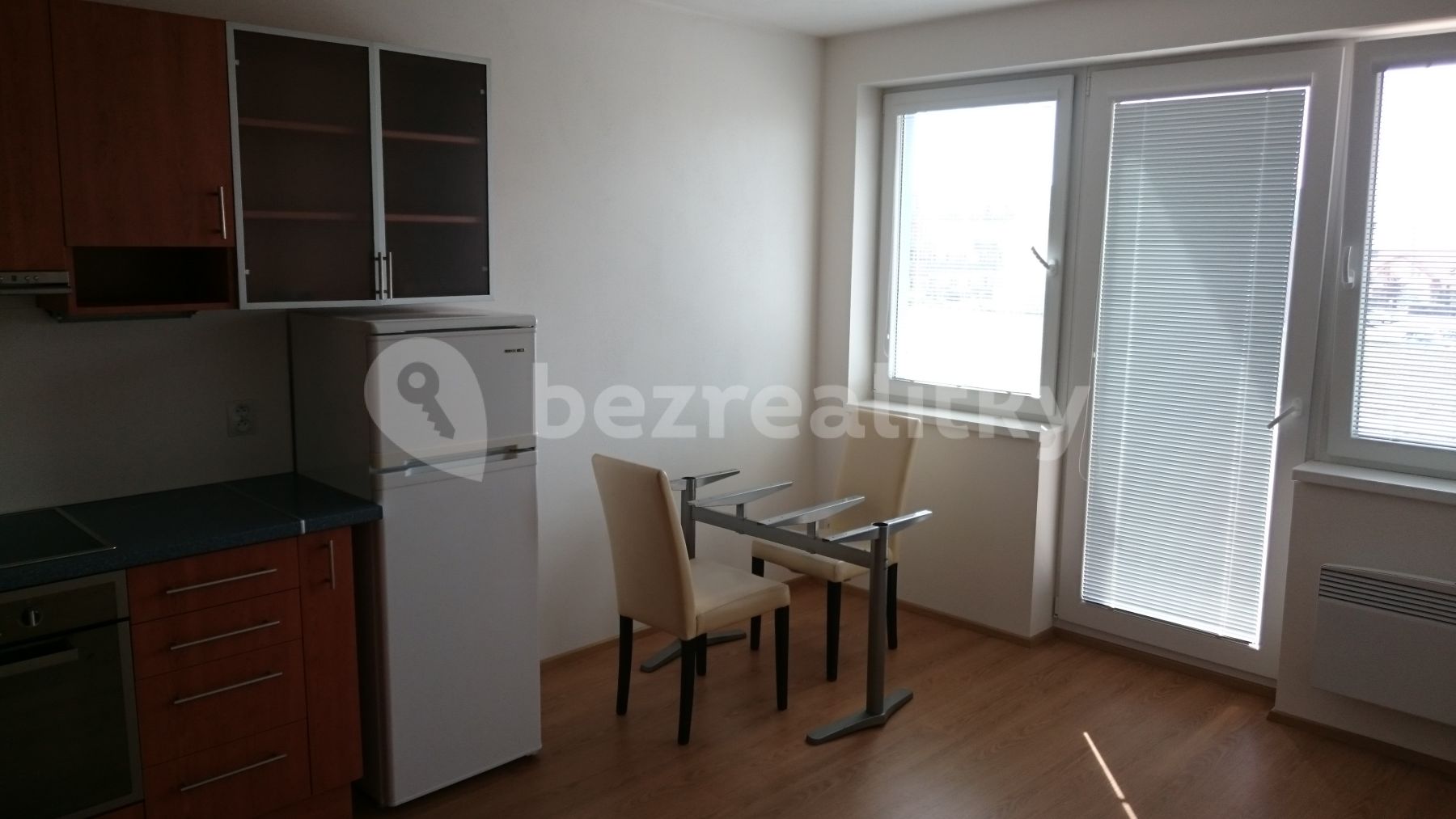 Pronájem bytu 1+kk 27 m² — photo 2