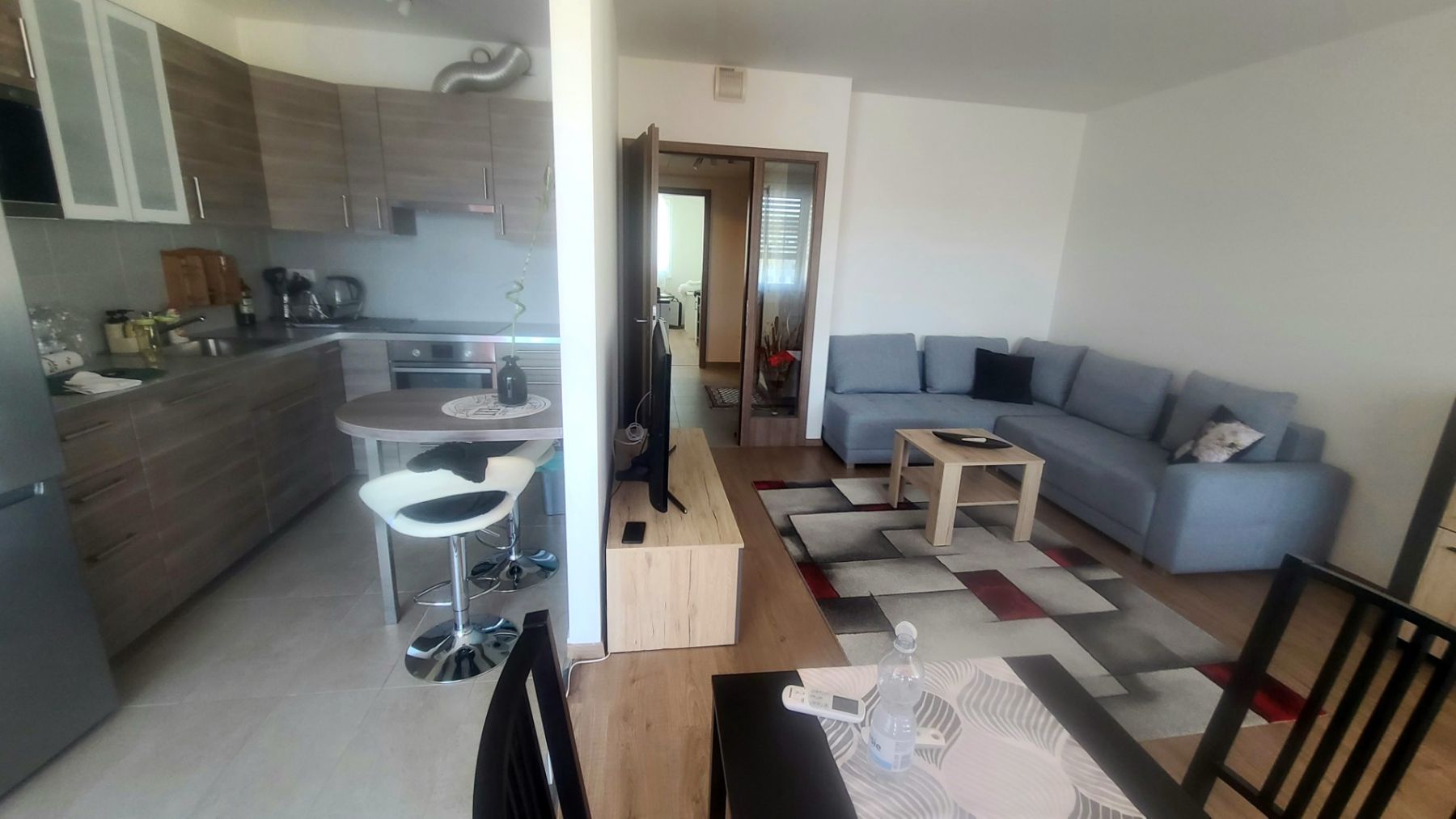 Pronájem bytu 2+kk 61 m² – pohled 4