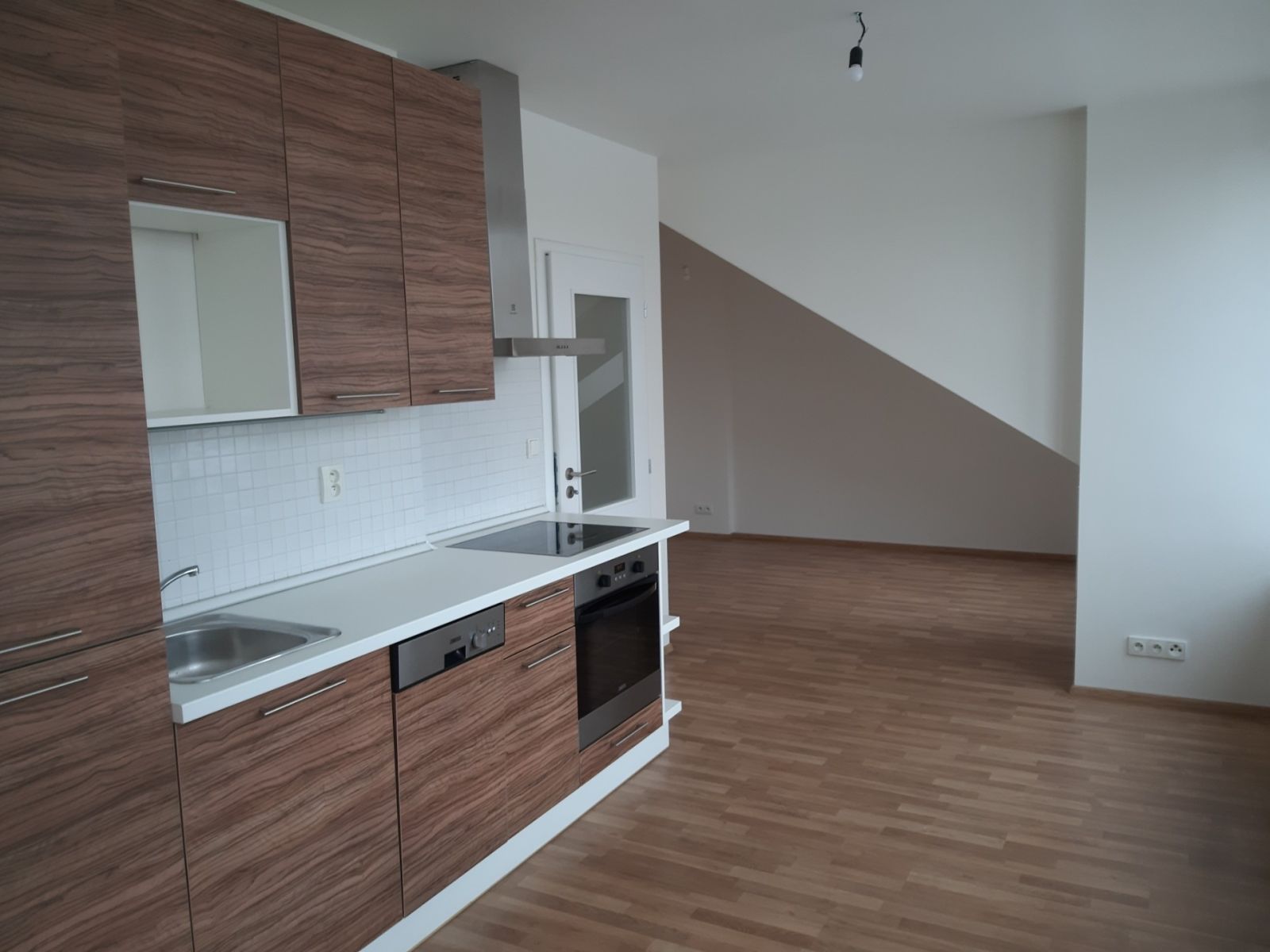 Pronájem bytu 1+kk 37 m²