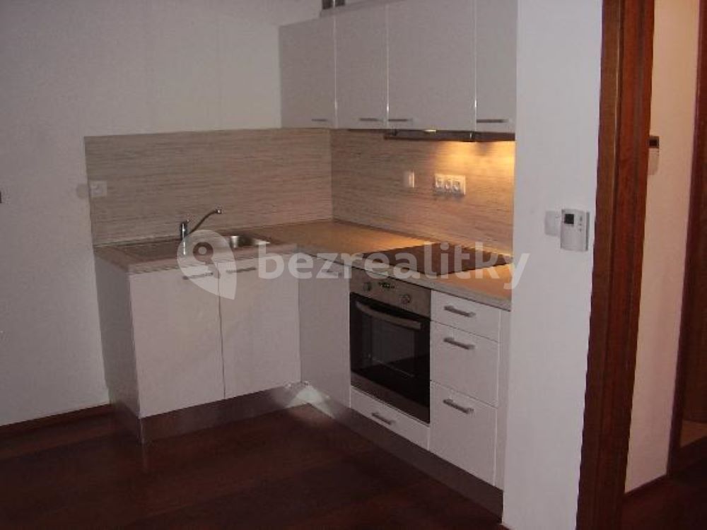Pronájem bytu 1+kk 35 m² — photo 2