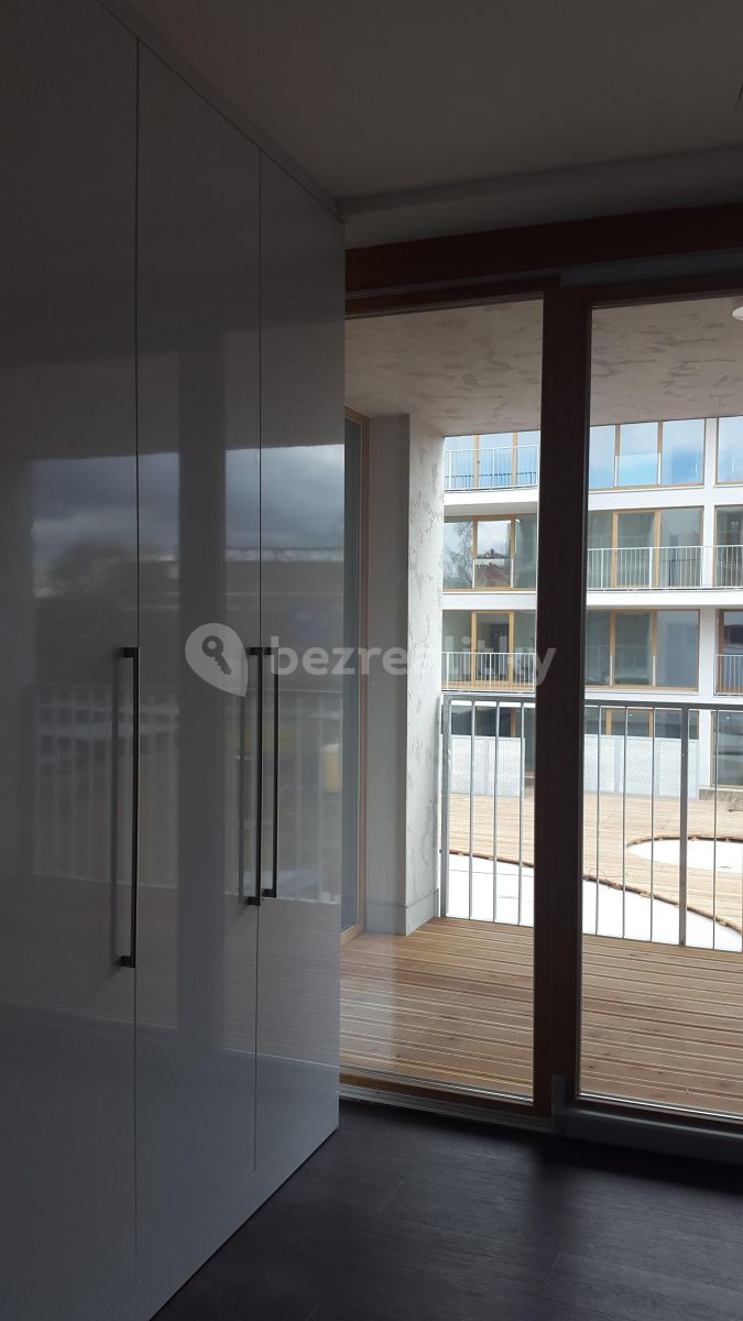Pronájem bytu 2+kk 42 m², Brno – náhled fotky 2