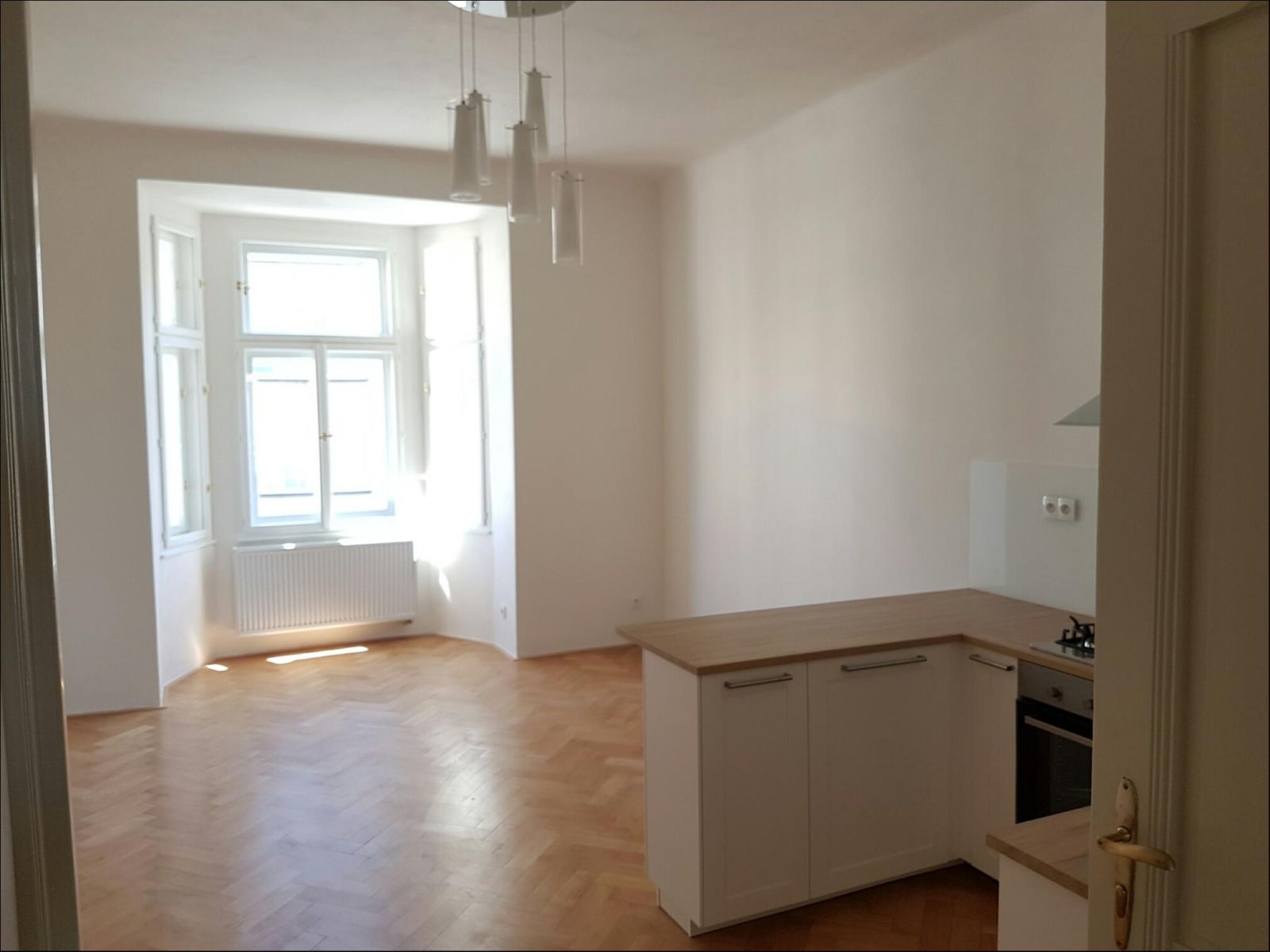 Pronájem bytu 3+kk 74 m² — photo 4