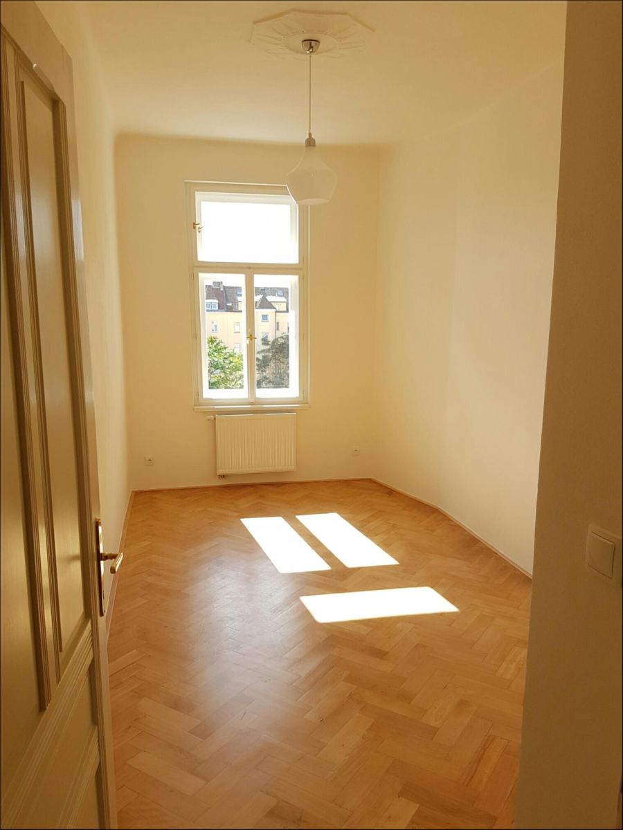 Pronájem bytu 3+kk 74 m² — photo 5