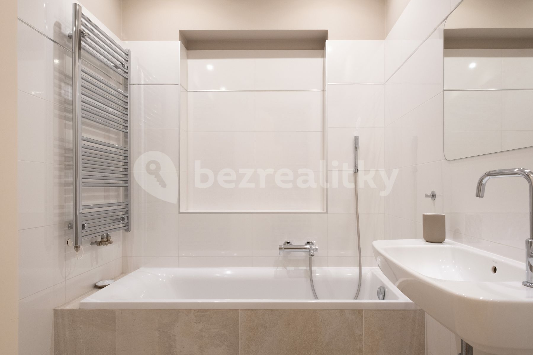 Pronájem bytu 3+kk 77 m², Praha – náhled fotky 9