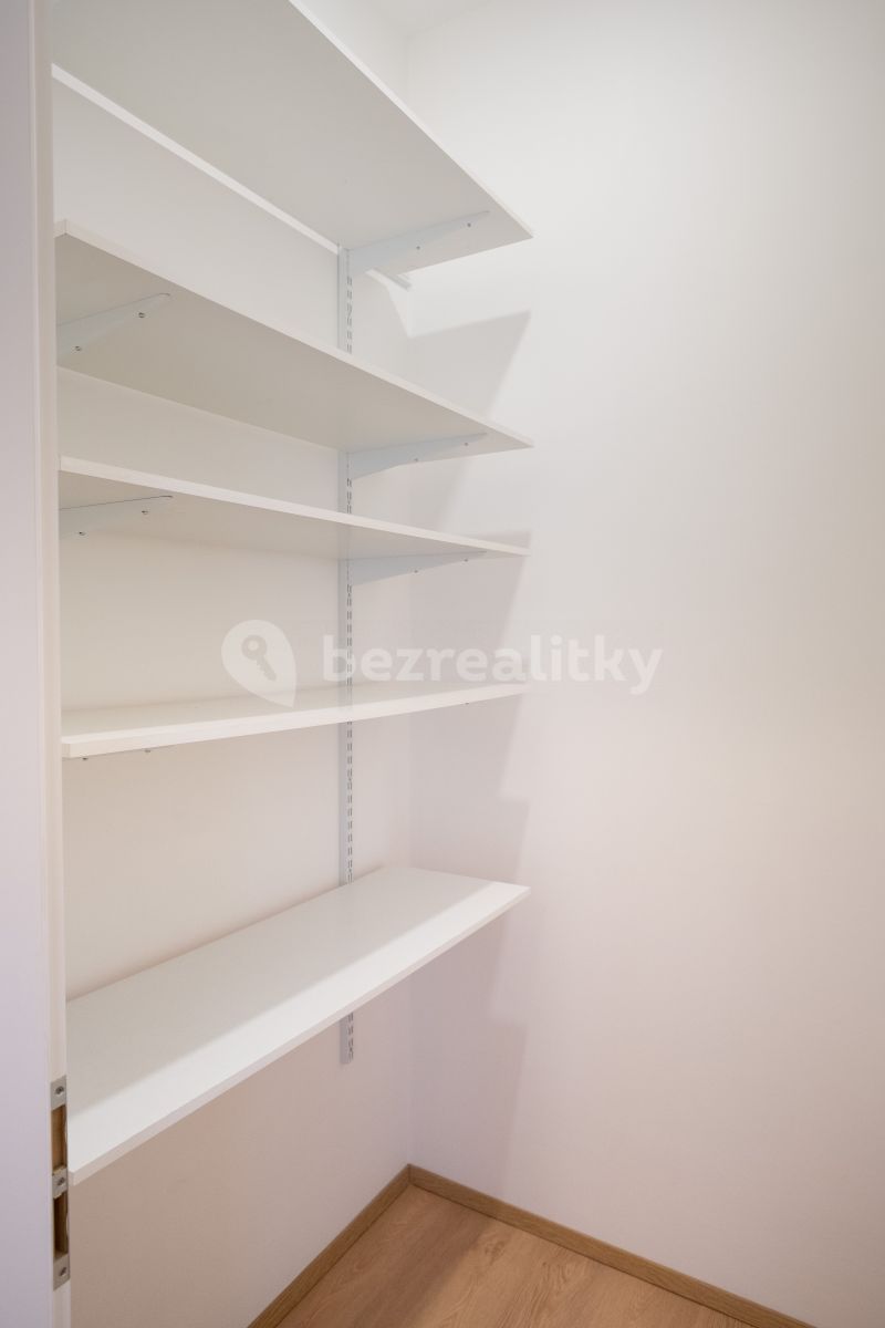 Pronájem bytu 3+kk 77 m², Praha – náhled fotky 15