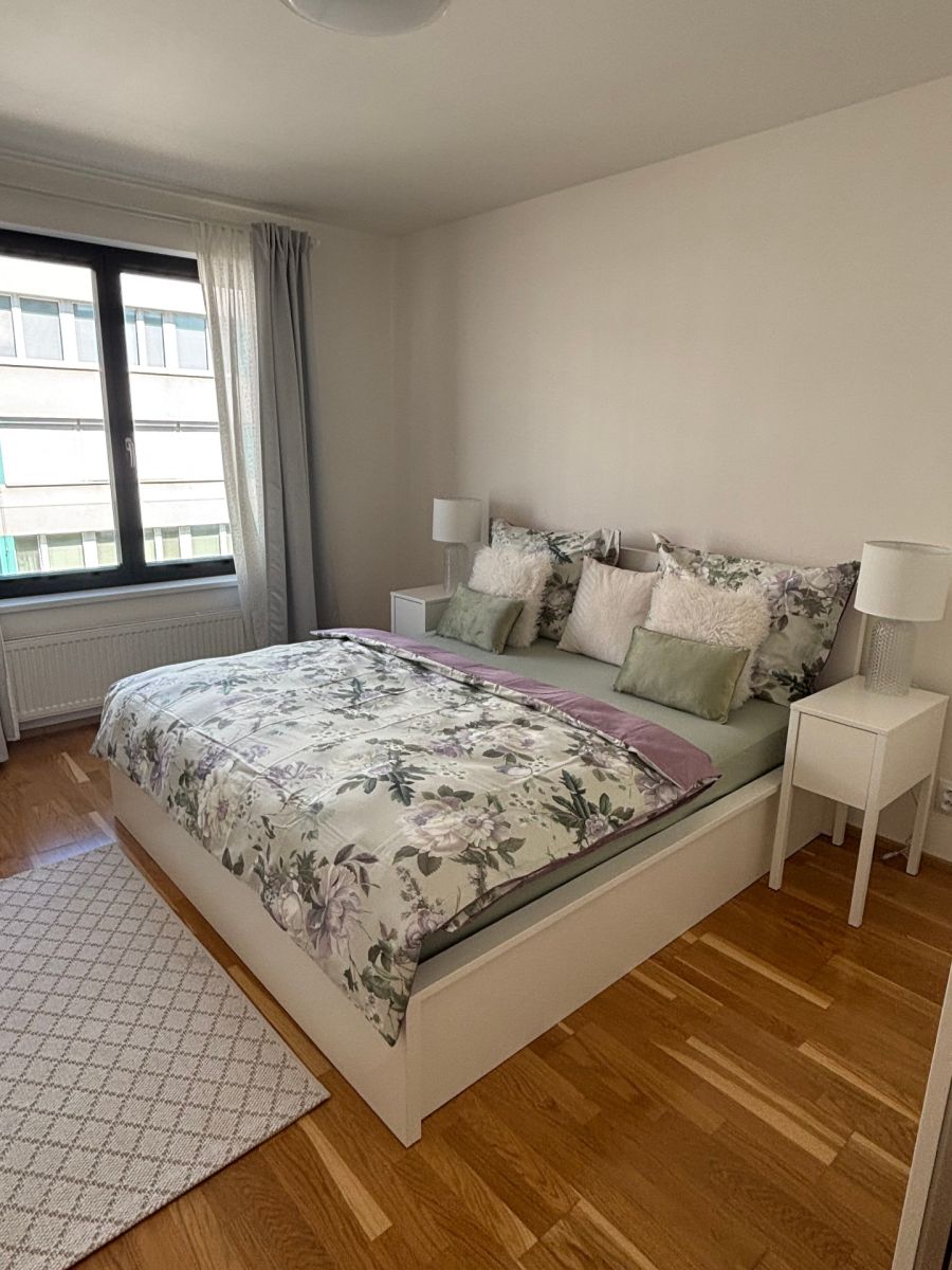Nekvasilova, Praha - Karlín – fotografie 5