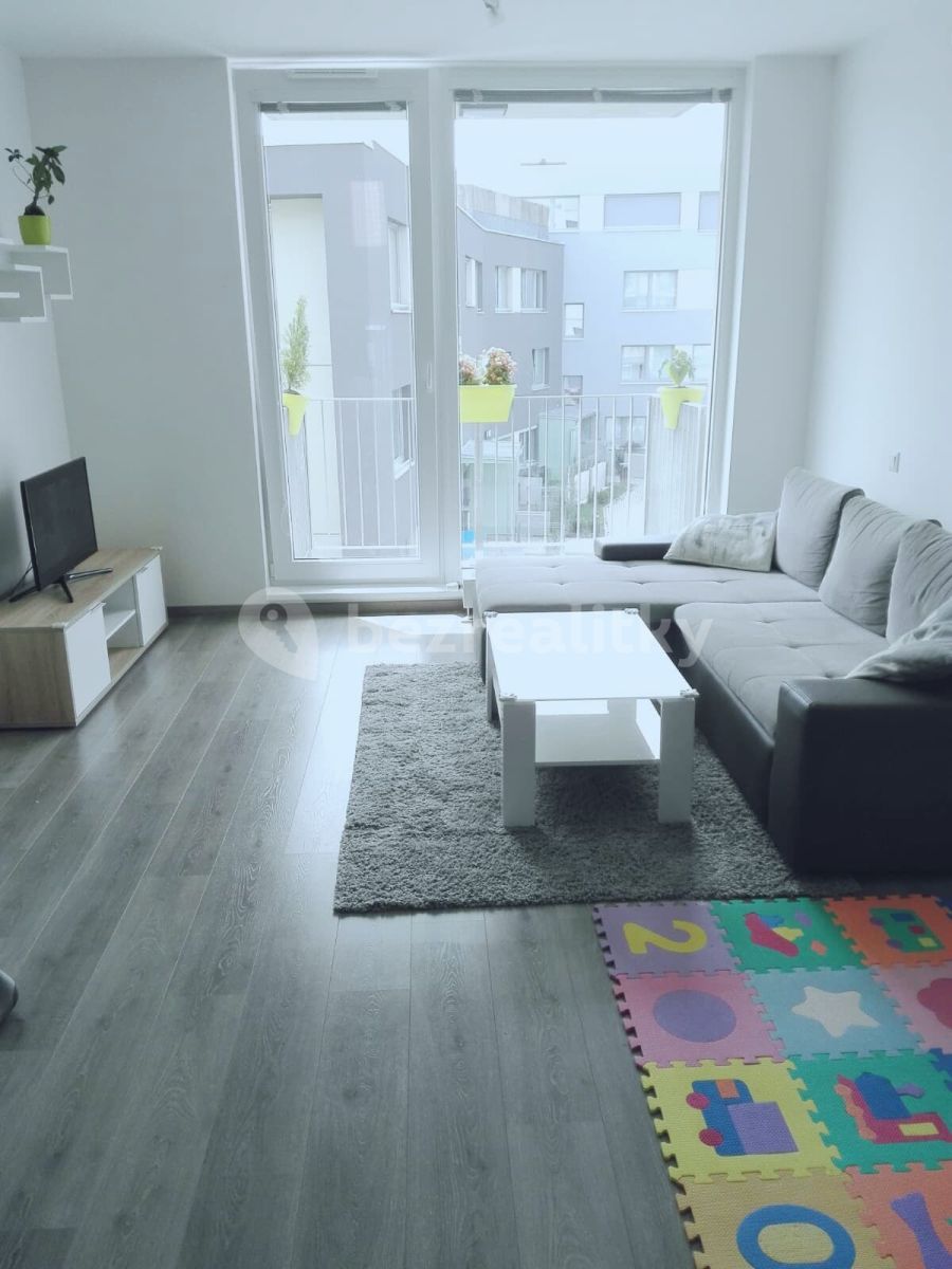 Pronájem bytu 3+kk 80 m²