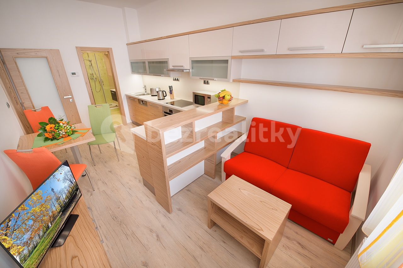 Vrázova, Praha - Smíchov – fotografie 2