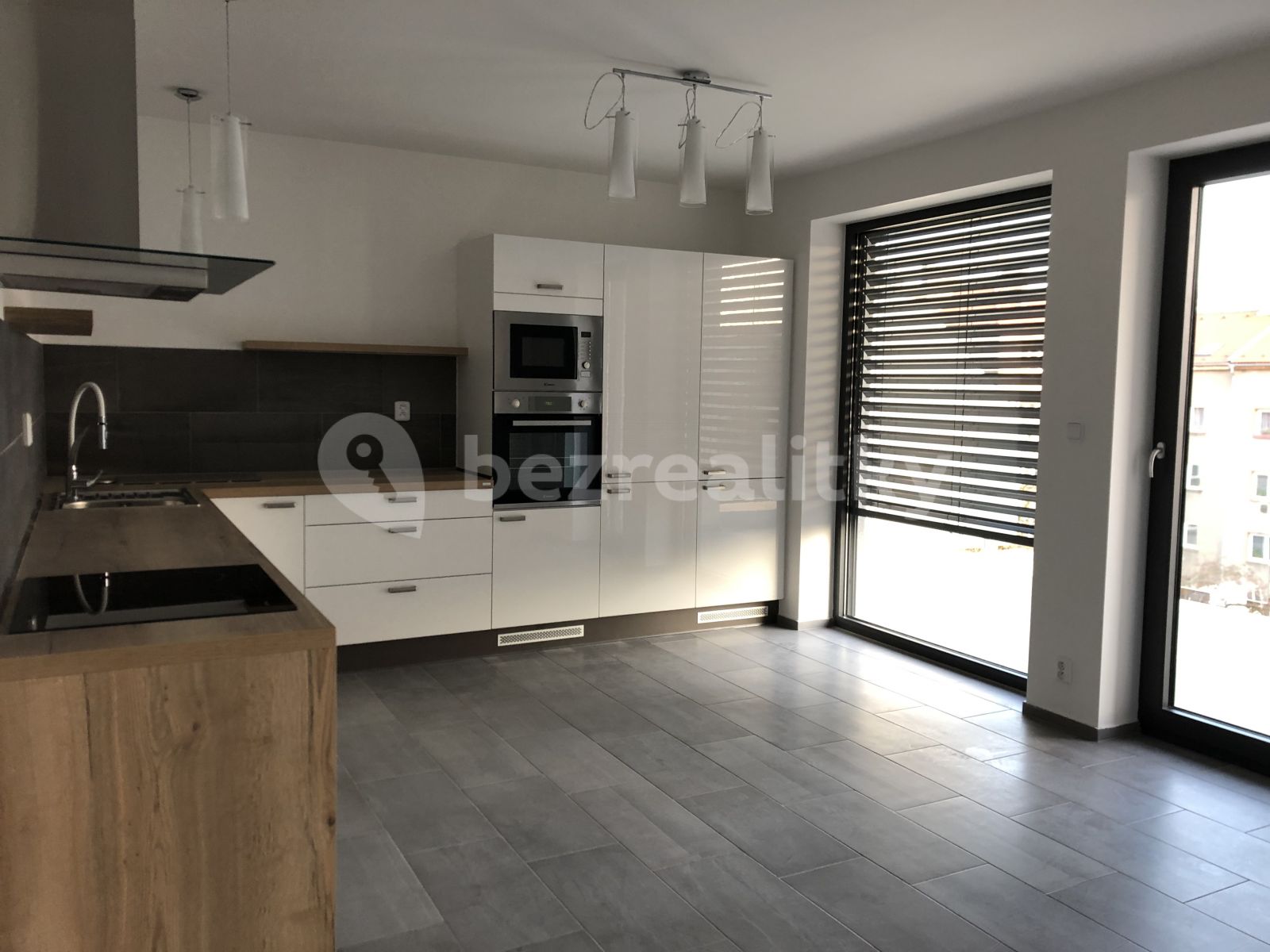 Pronájem bytu 2+kk 69 m²
