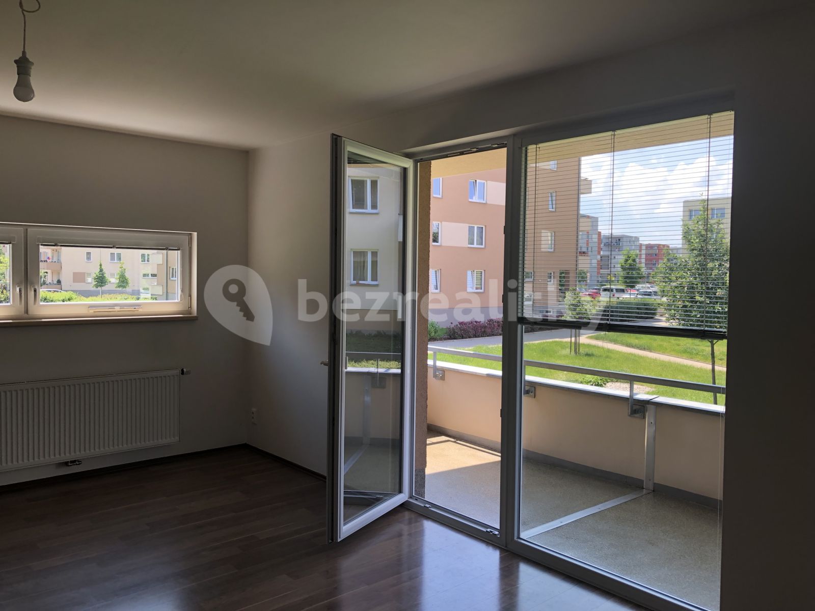 Pronájem bytu 1+kk 40 m² — photo 2